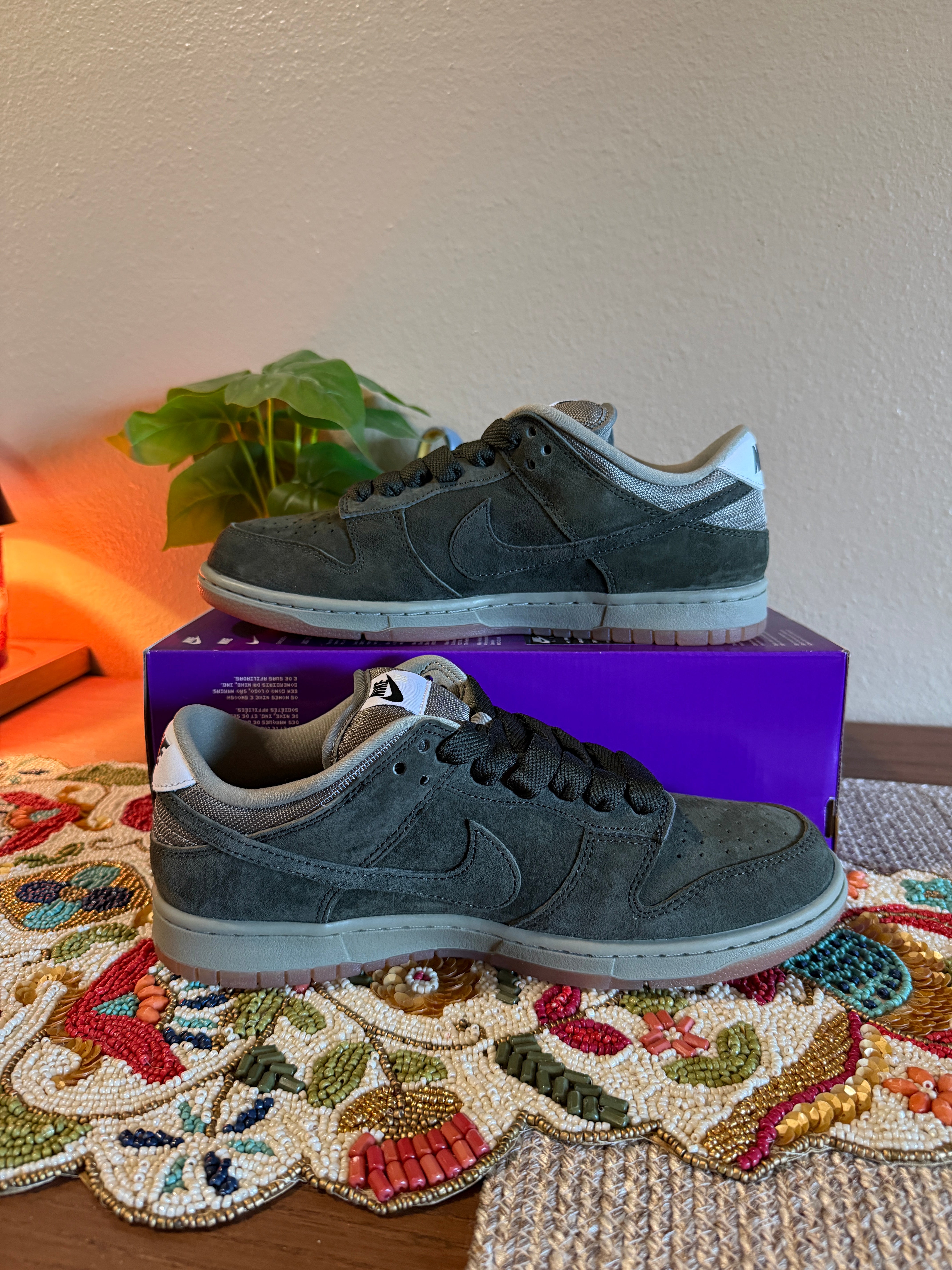 Nike SB Dunk Low Pro B Sequoia Size 8.5 MISSING LID