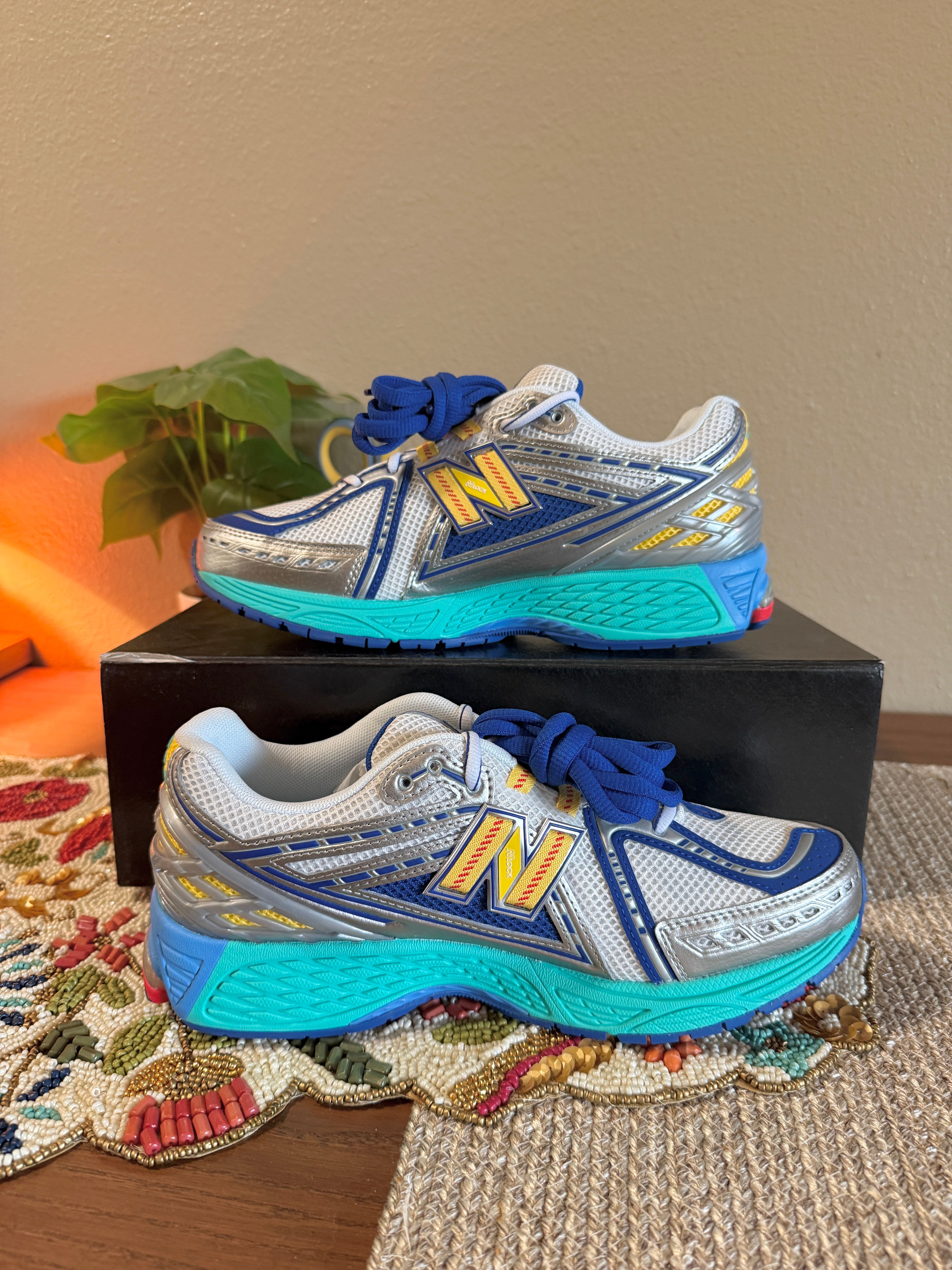 New Balance 1906R DTLR Moon Sign Size 8
