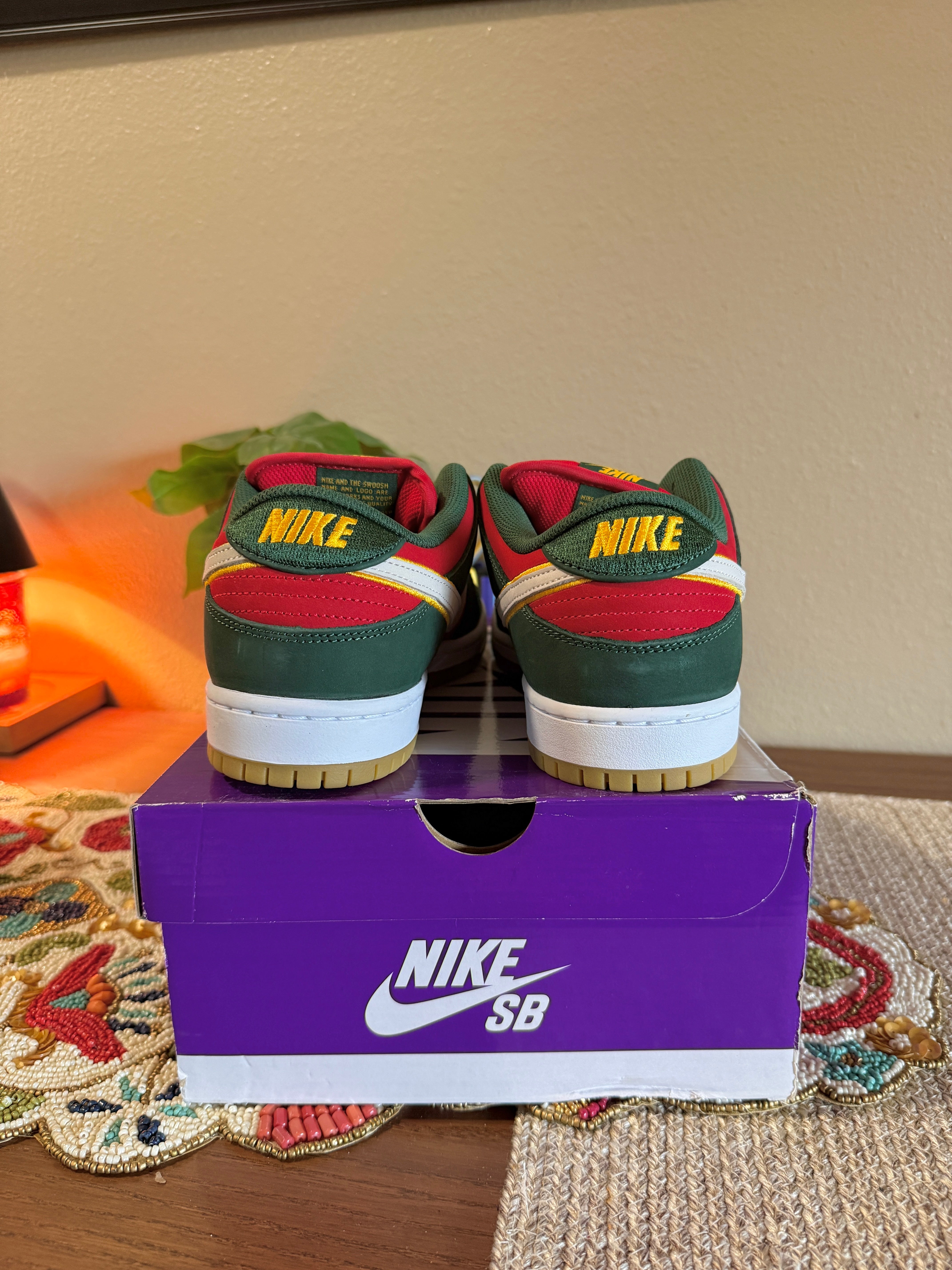 Nike SB Dunk Low Pro PRM Seattle Supersonics Size 10