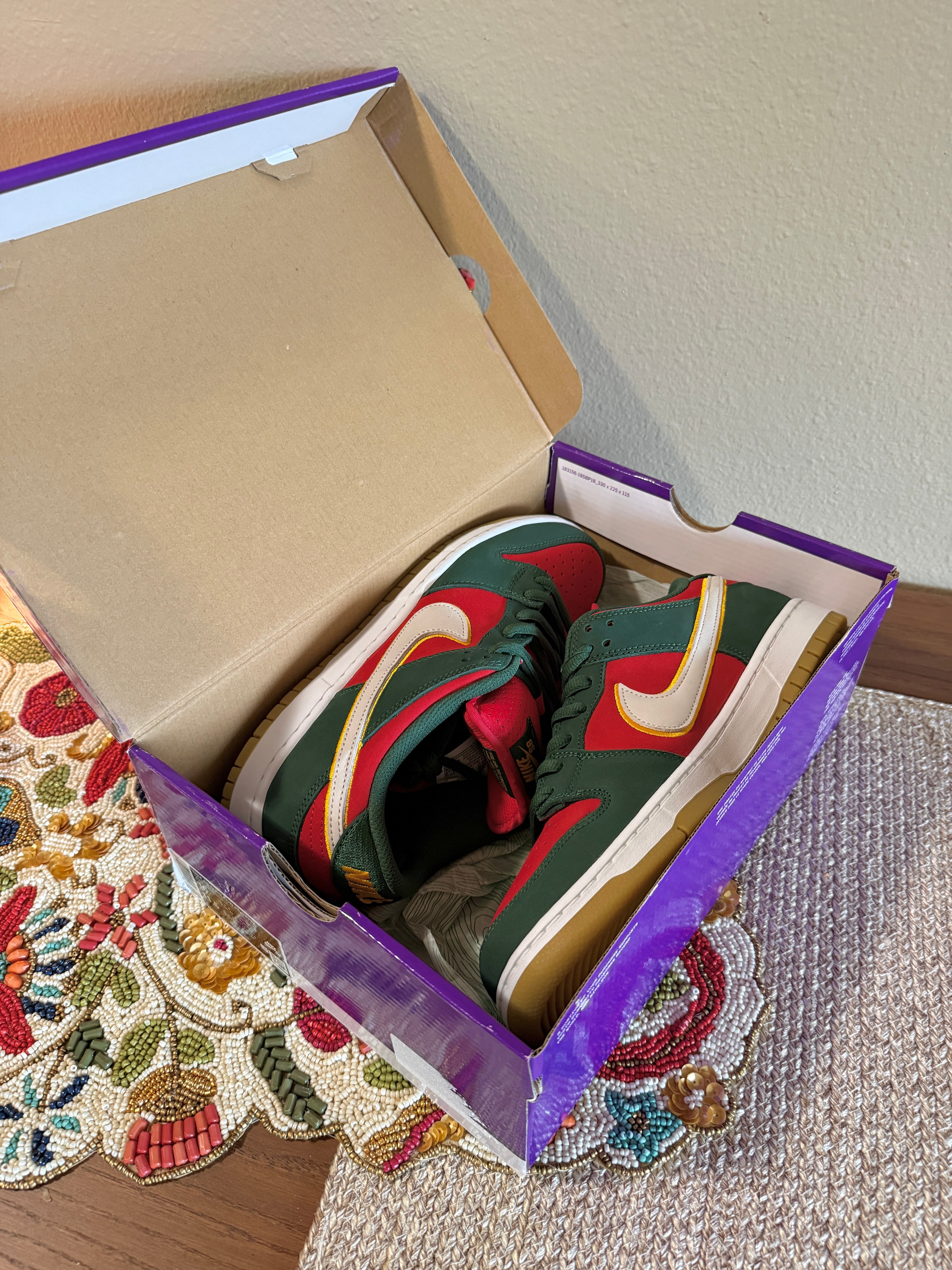 Nike SB Dunk Low Pro PRM Seattle Supersonics Size 10