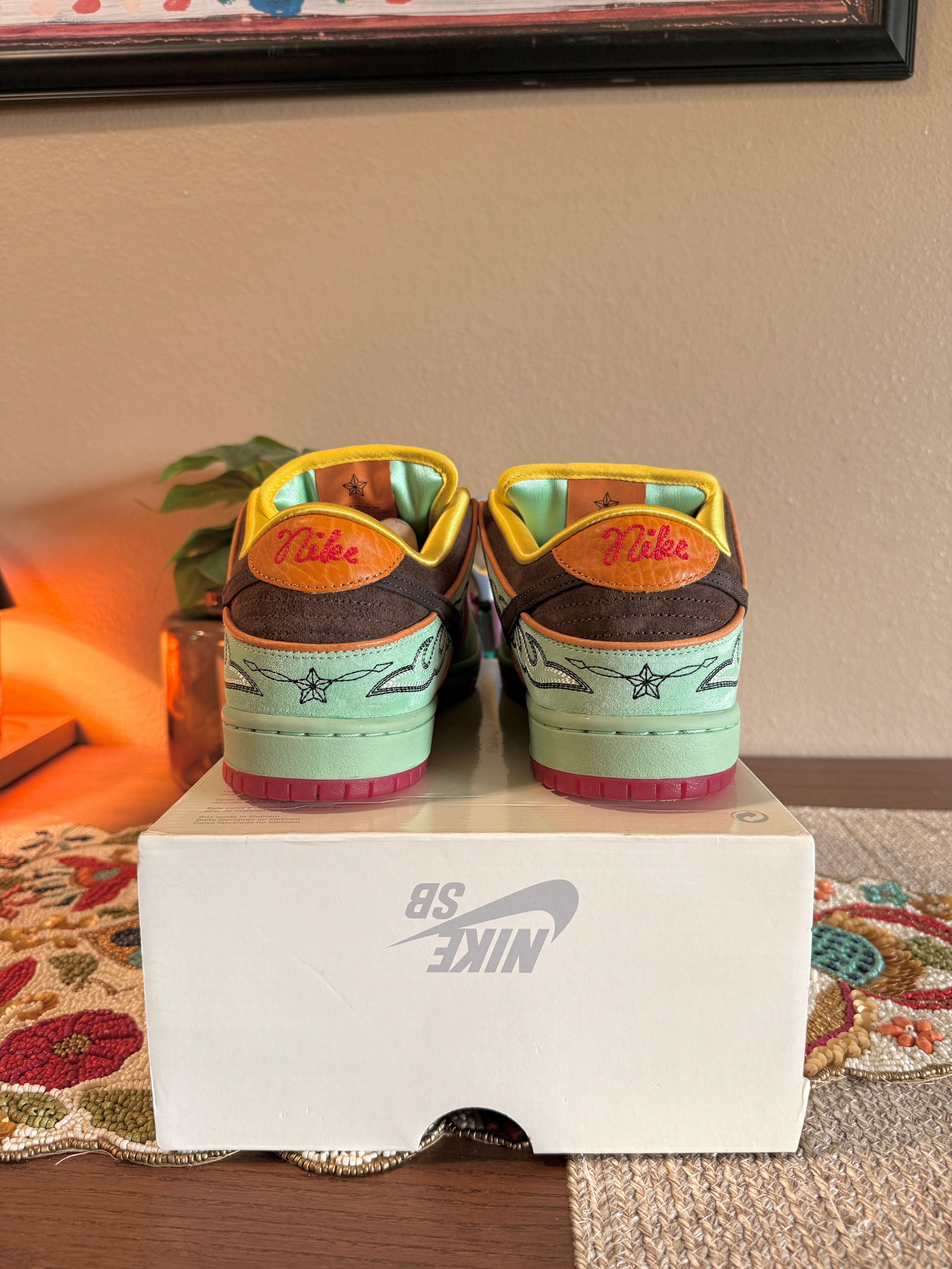 Nike SB Dunk Low Rodeo Tourmaline Size 11 USED / MISSING LID