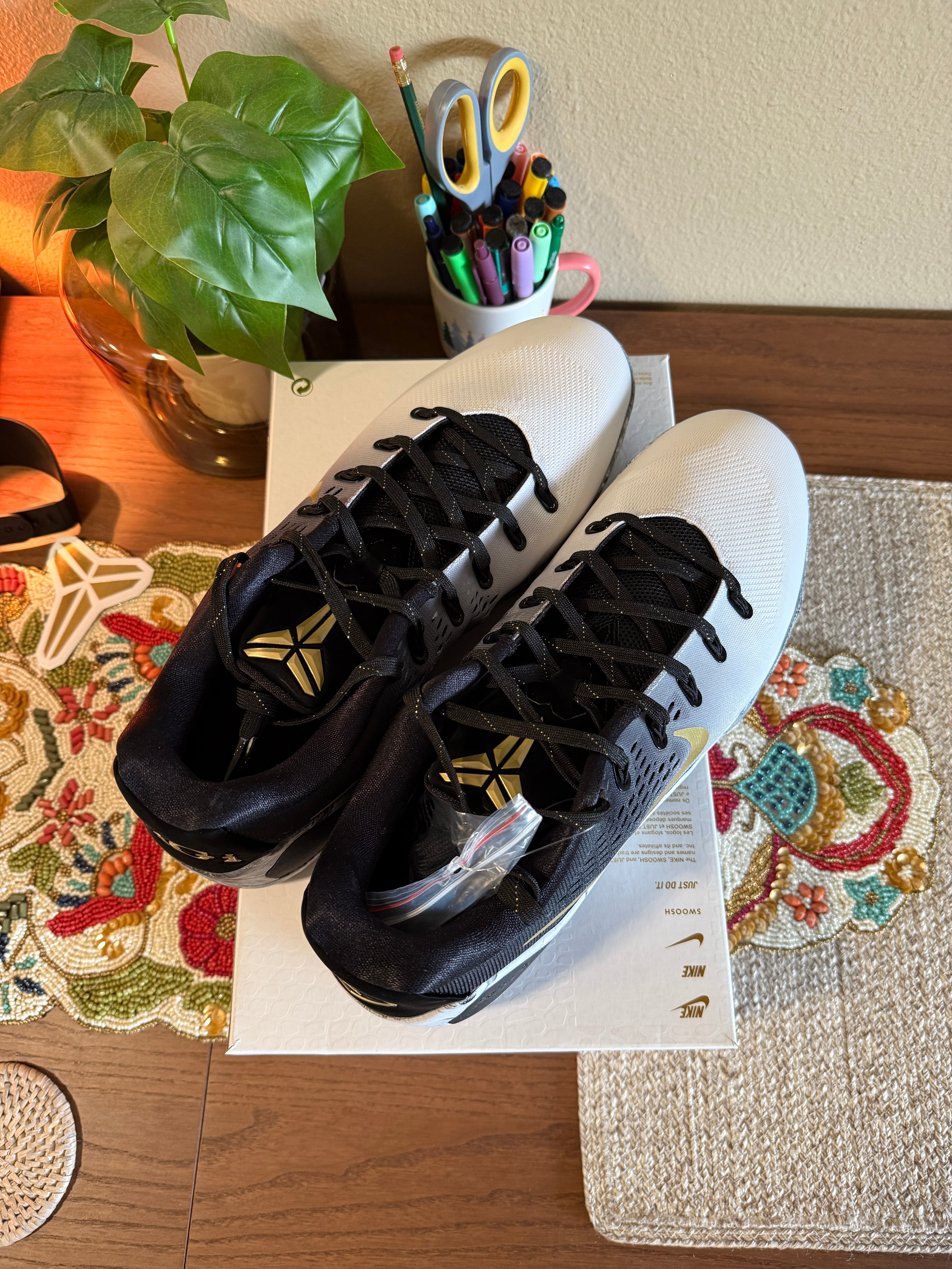 Nike Kobe 9 EM Low Protro Mambacita Size 16 MISSING LID