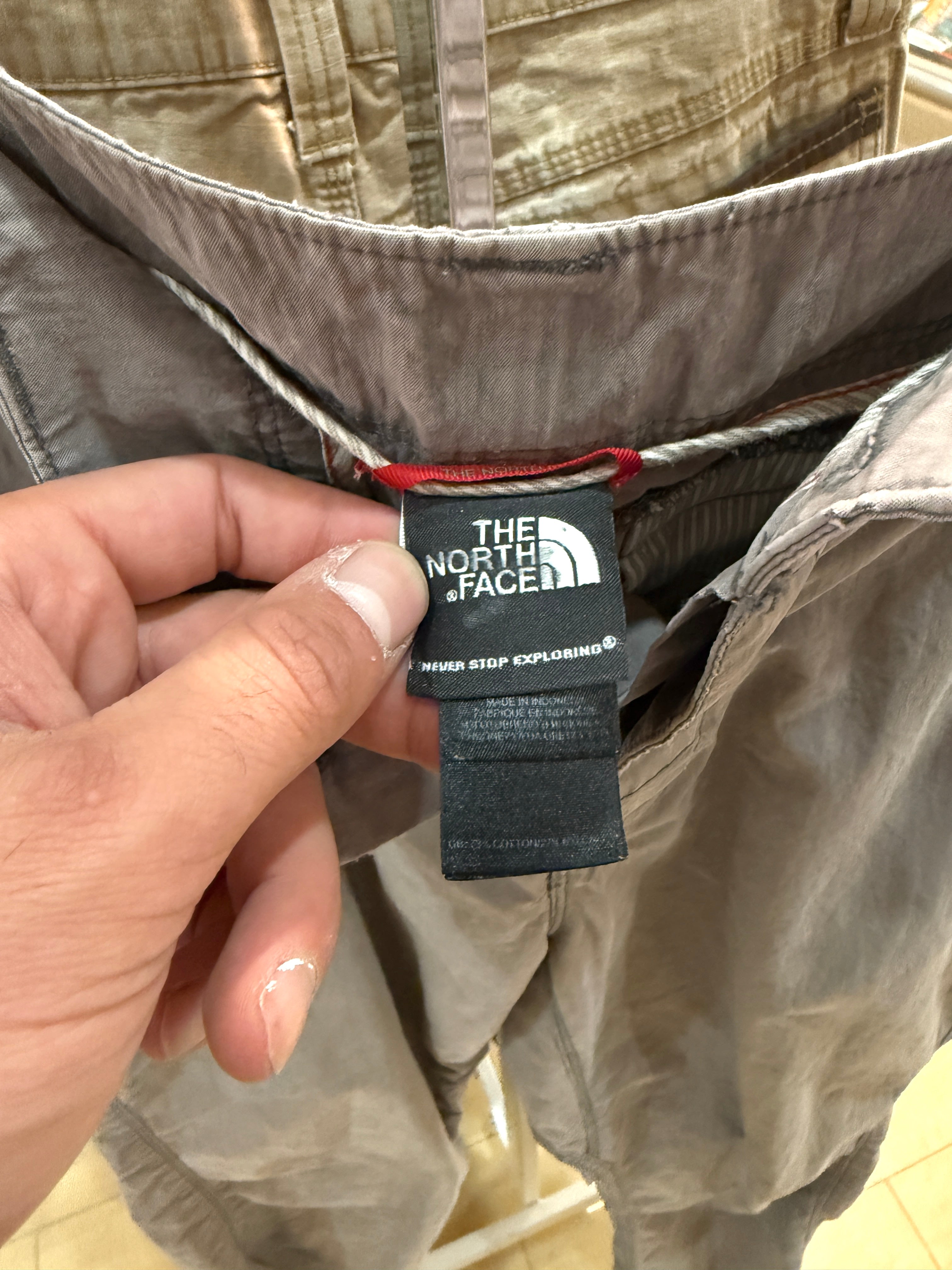 2011 The North Face Grey Trail Pants Size 32