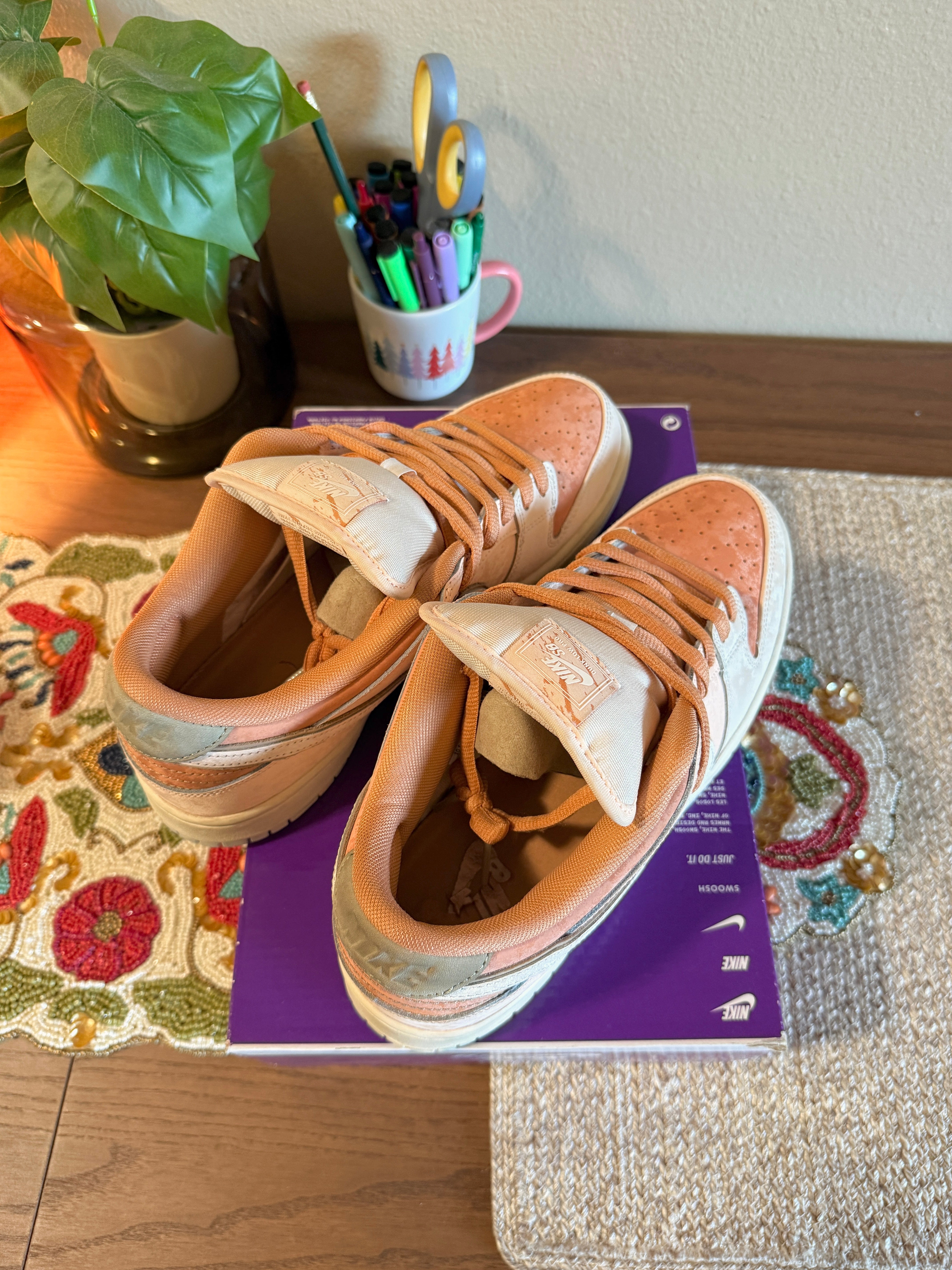 Nike SB Dunk Low Trocadero Gardens Size 10.5 USED / MISSING LID
