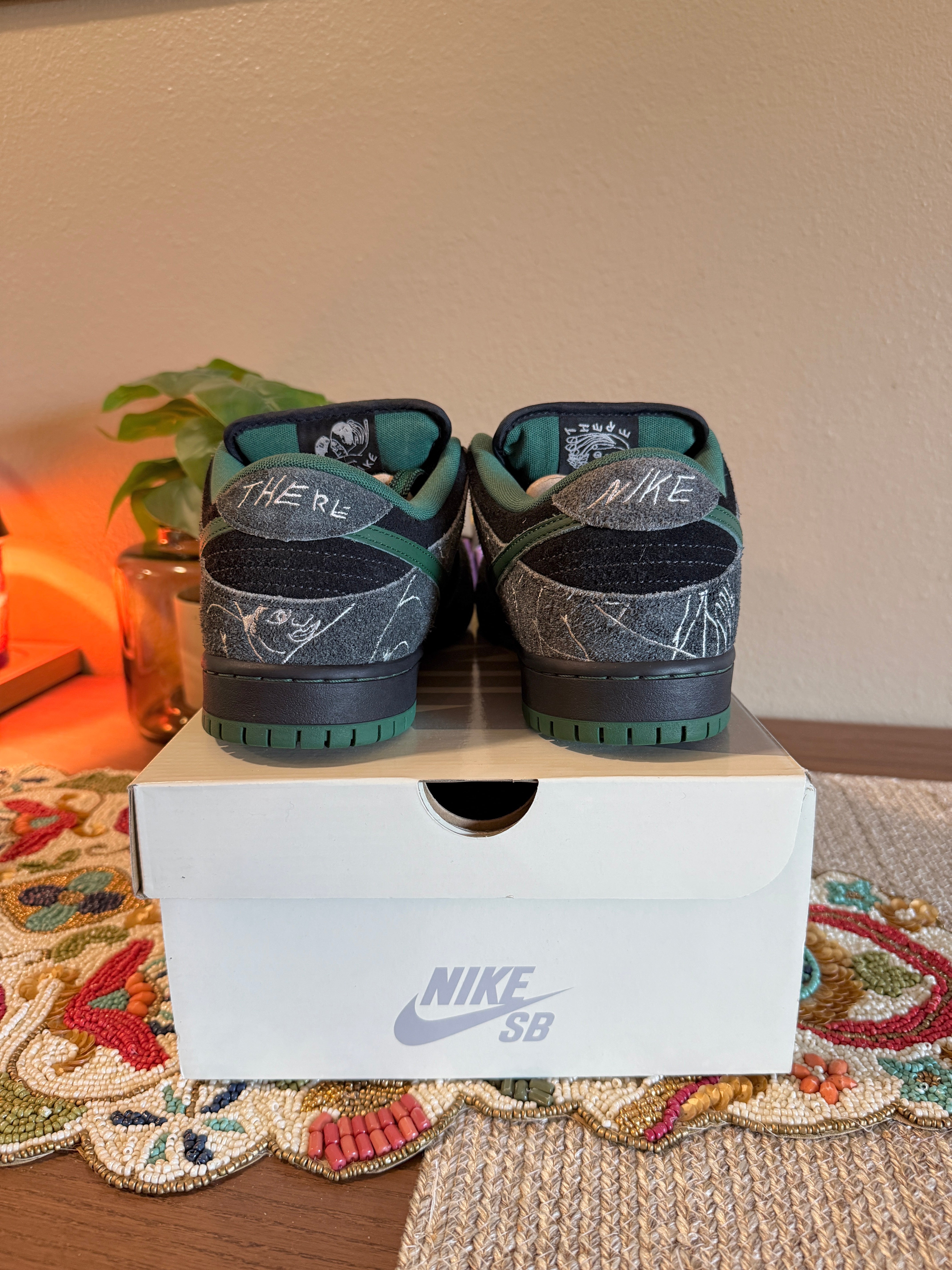 Nike SB Dunk Low There Skateboards Size 11 USED