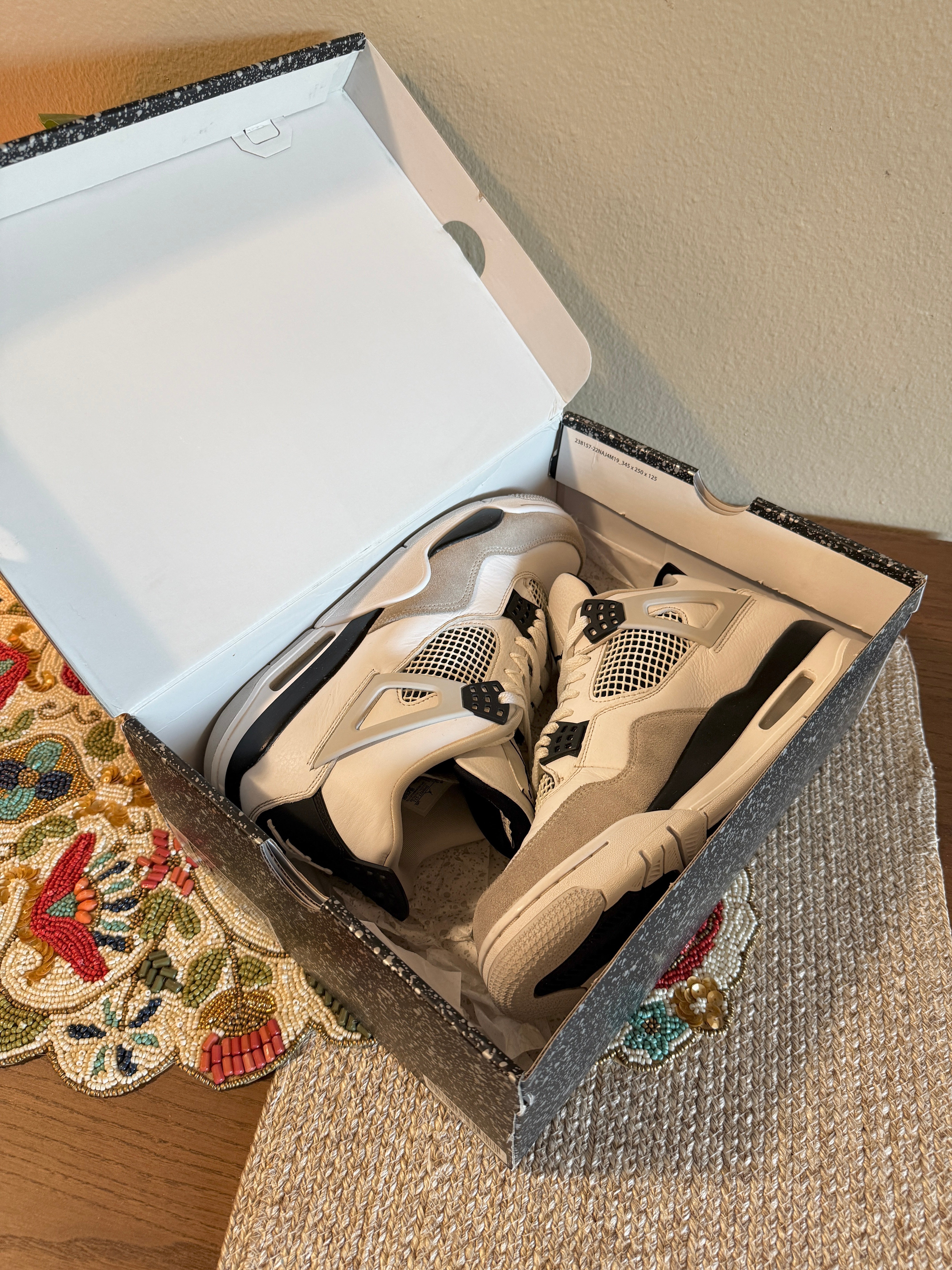 Jordan 4 Retro Military Black Size 10.5 USED