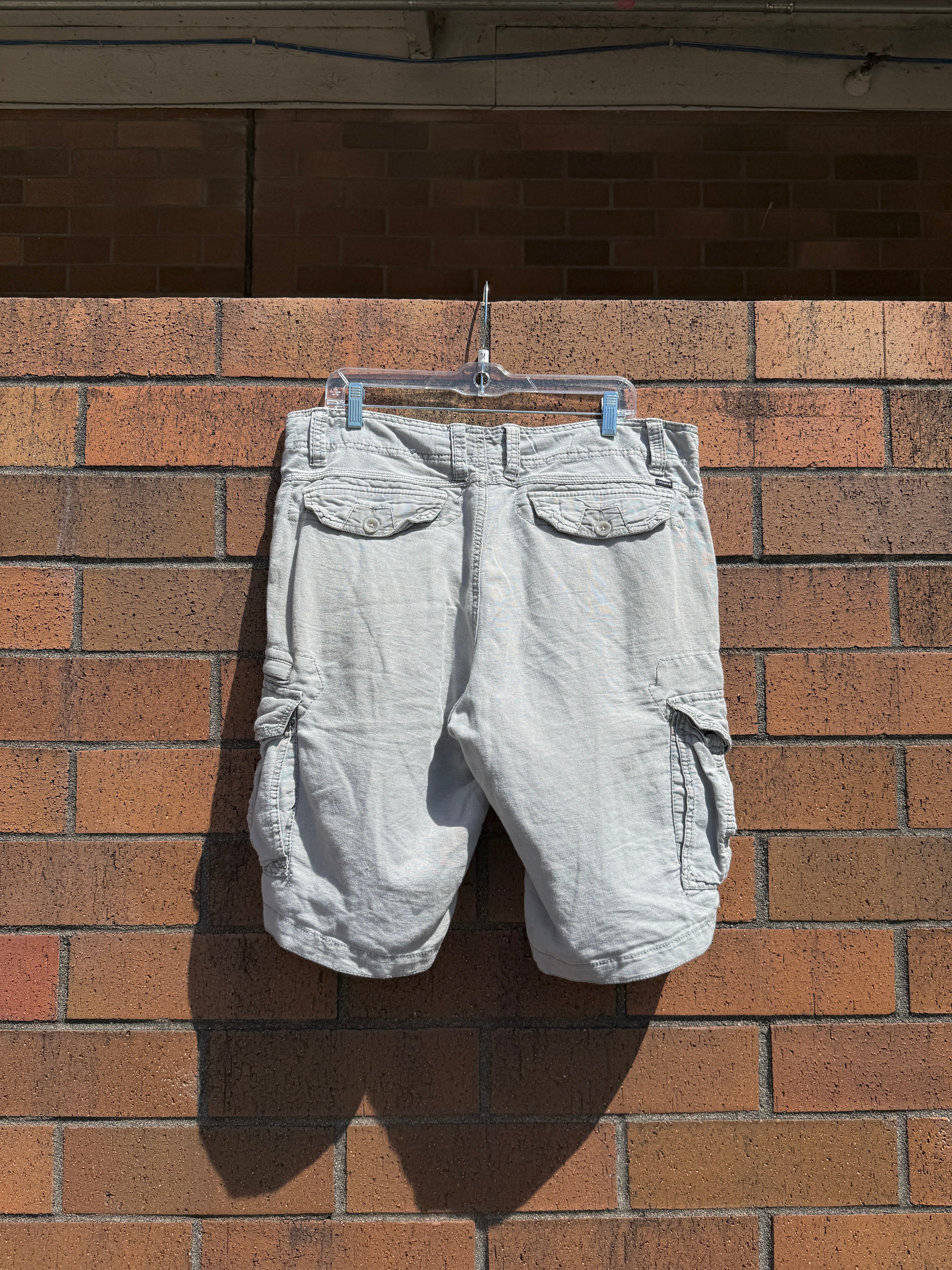 2010 Union Seattle Grey Cargo Shorts Size 34