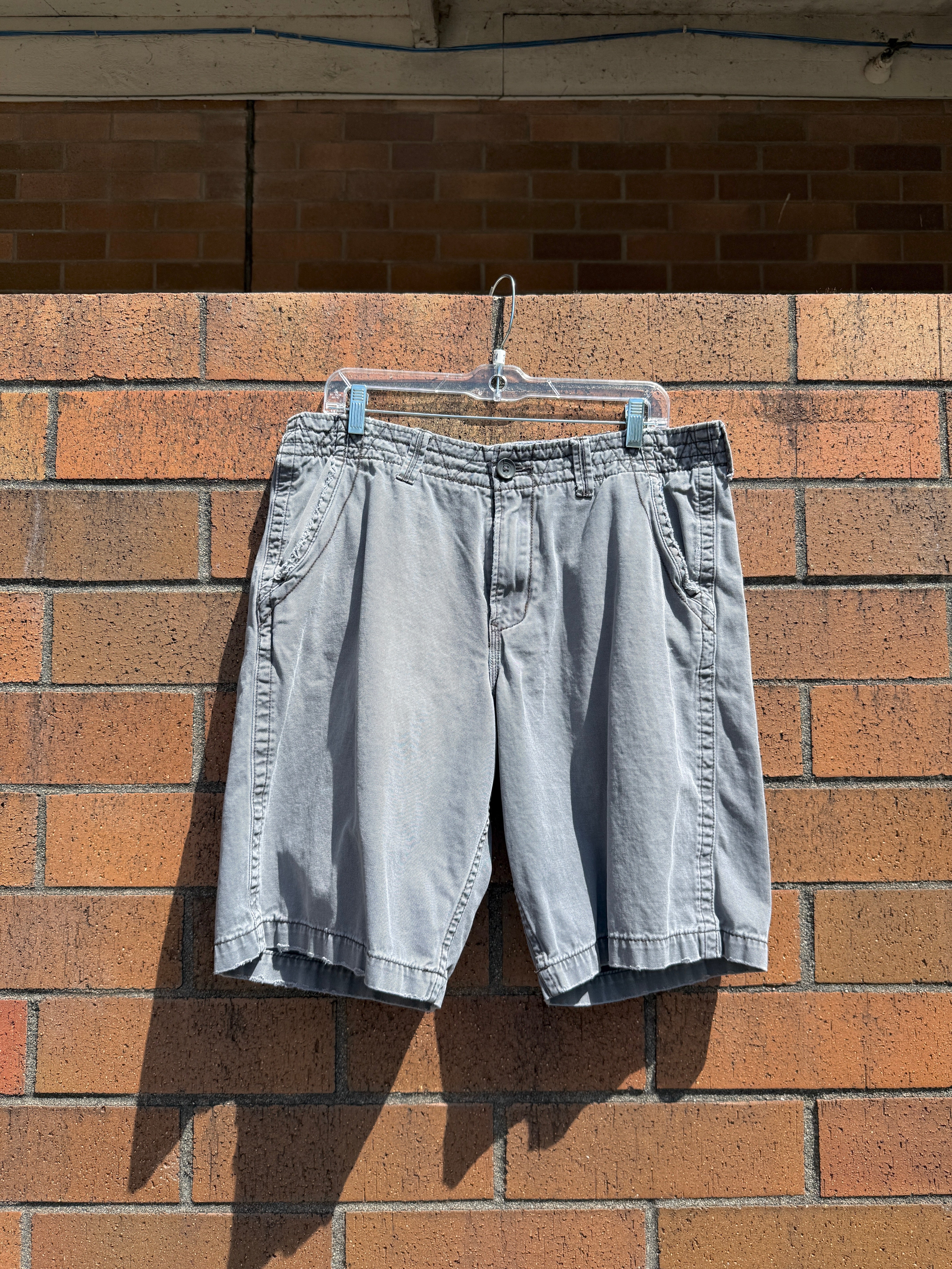 Y2K Quiksilver Dark Grey Skate Shorts Size 34