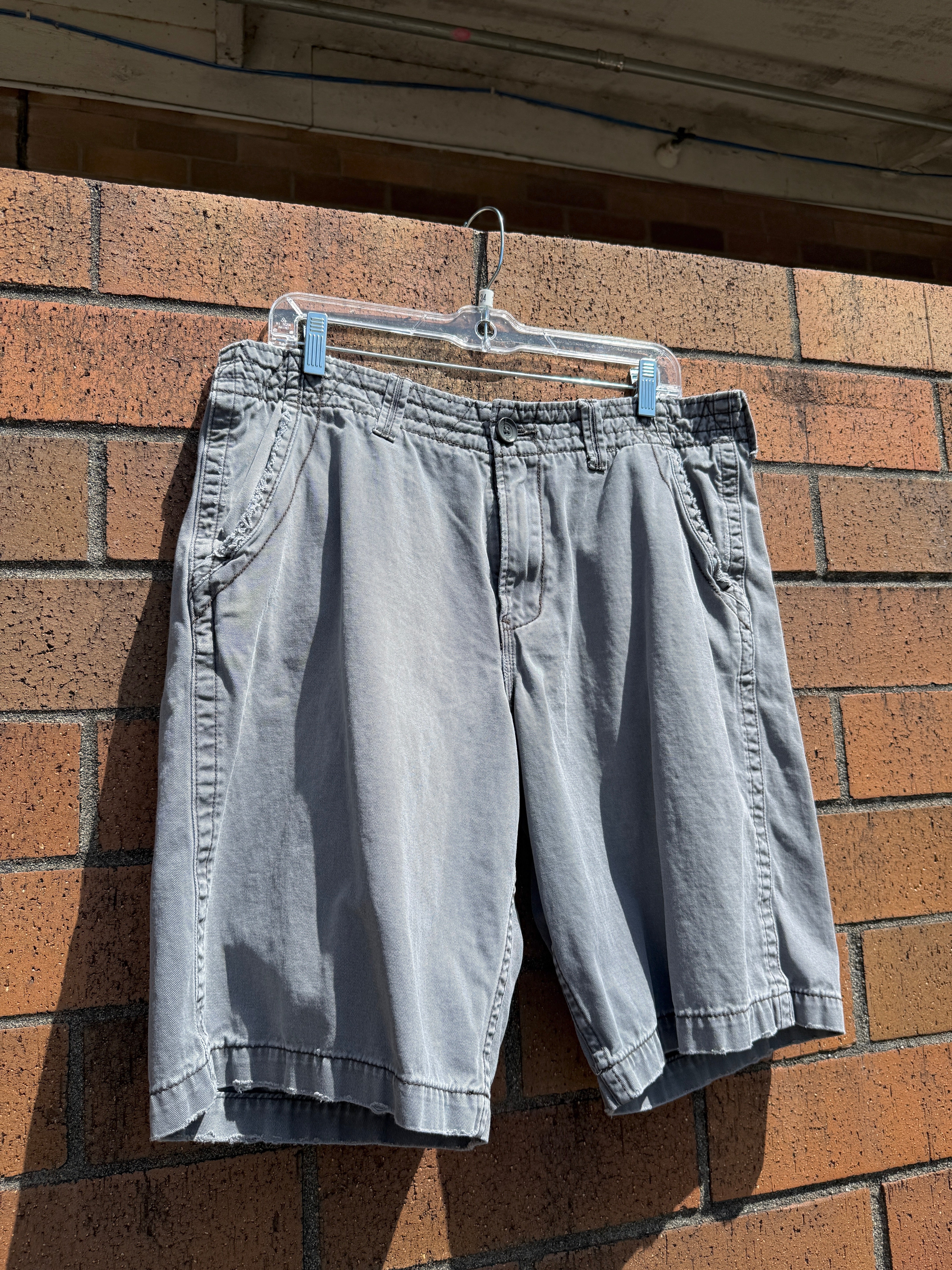 Y2K Quiksilver Dark Grey Skate Shorts Size 34