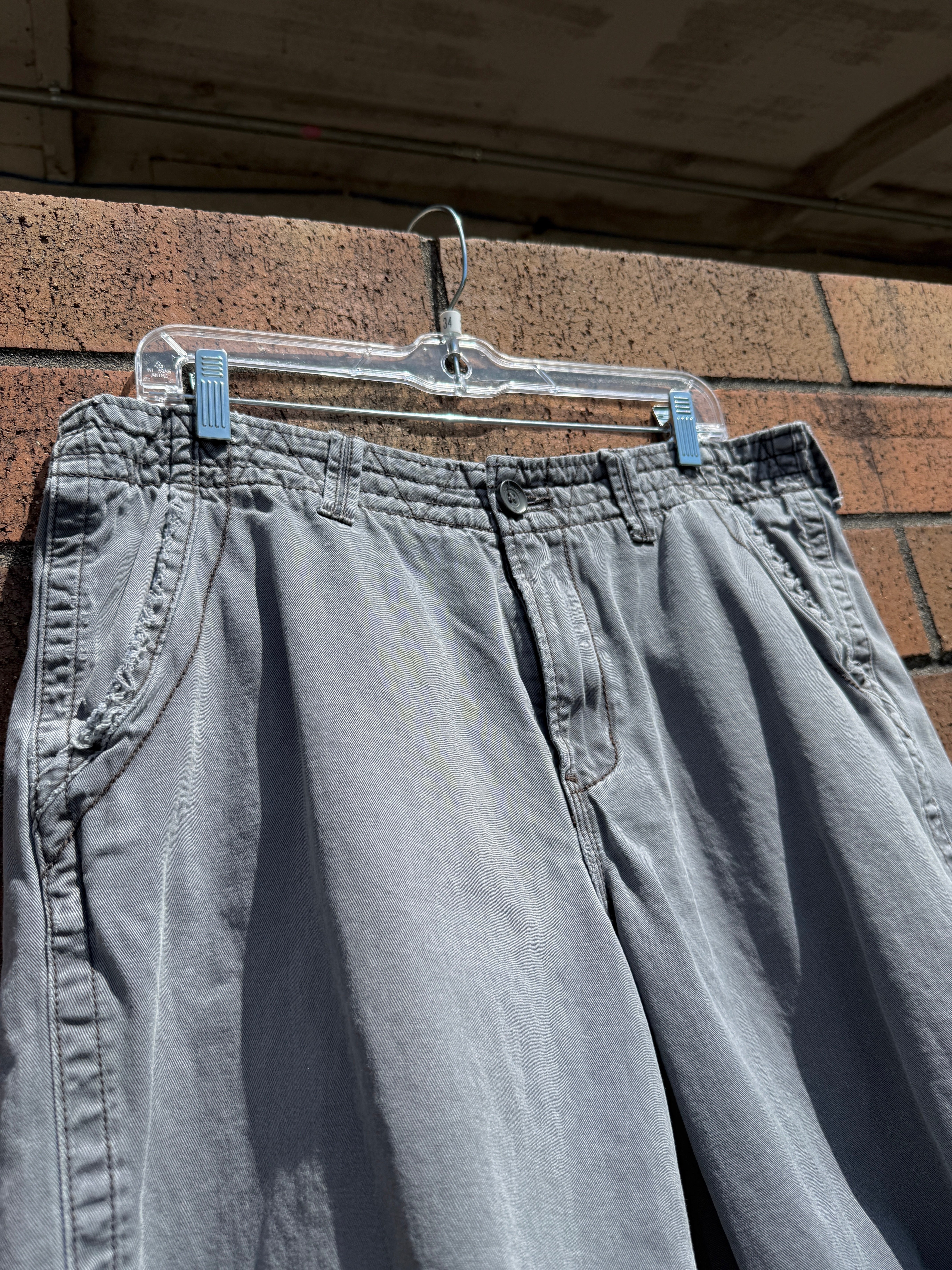 Y2K Quiksilver Dark Grey Skate Shorts Size 34