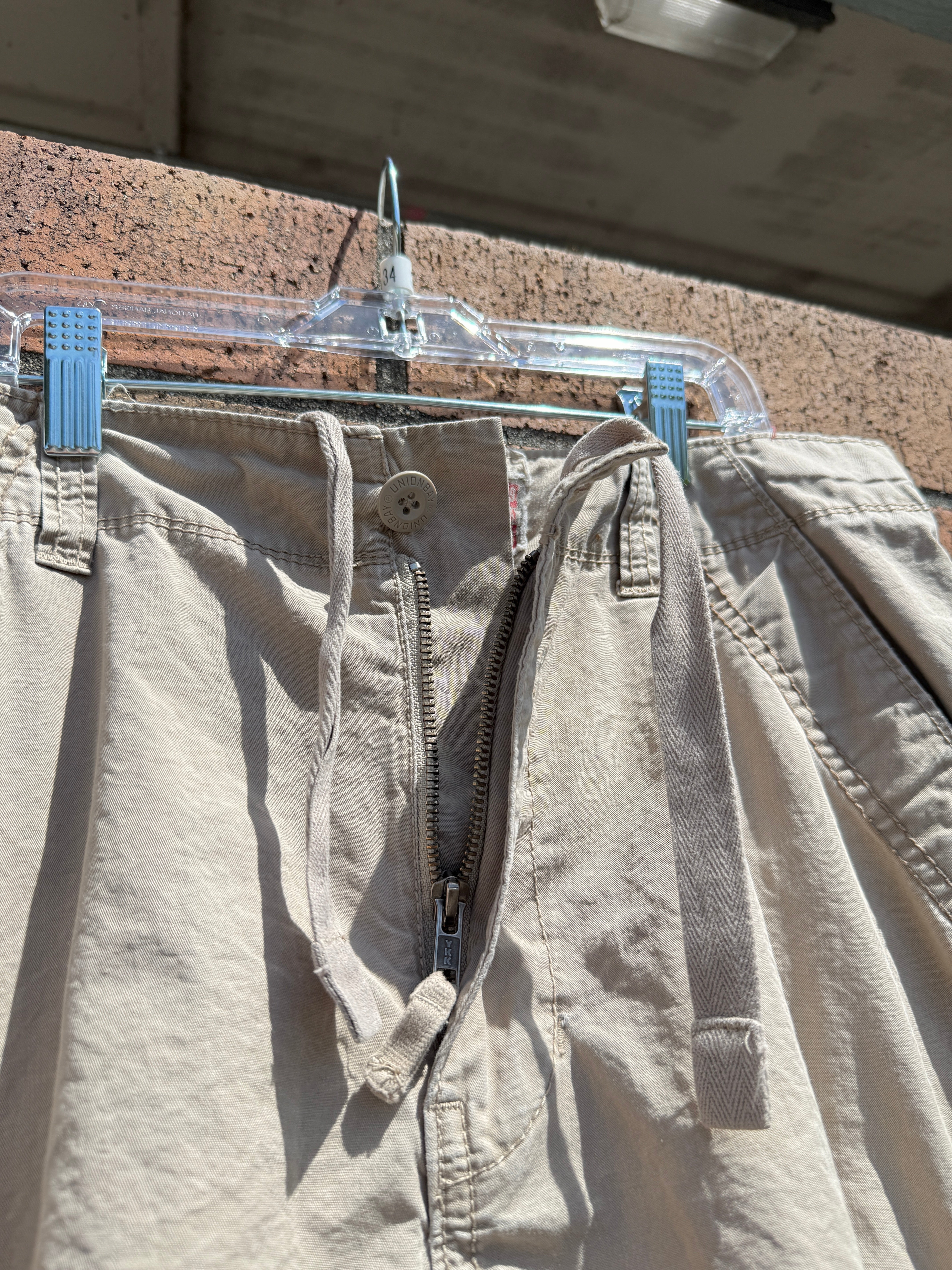 Y2K Union Bay Beige Cargo Shorts Size 34