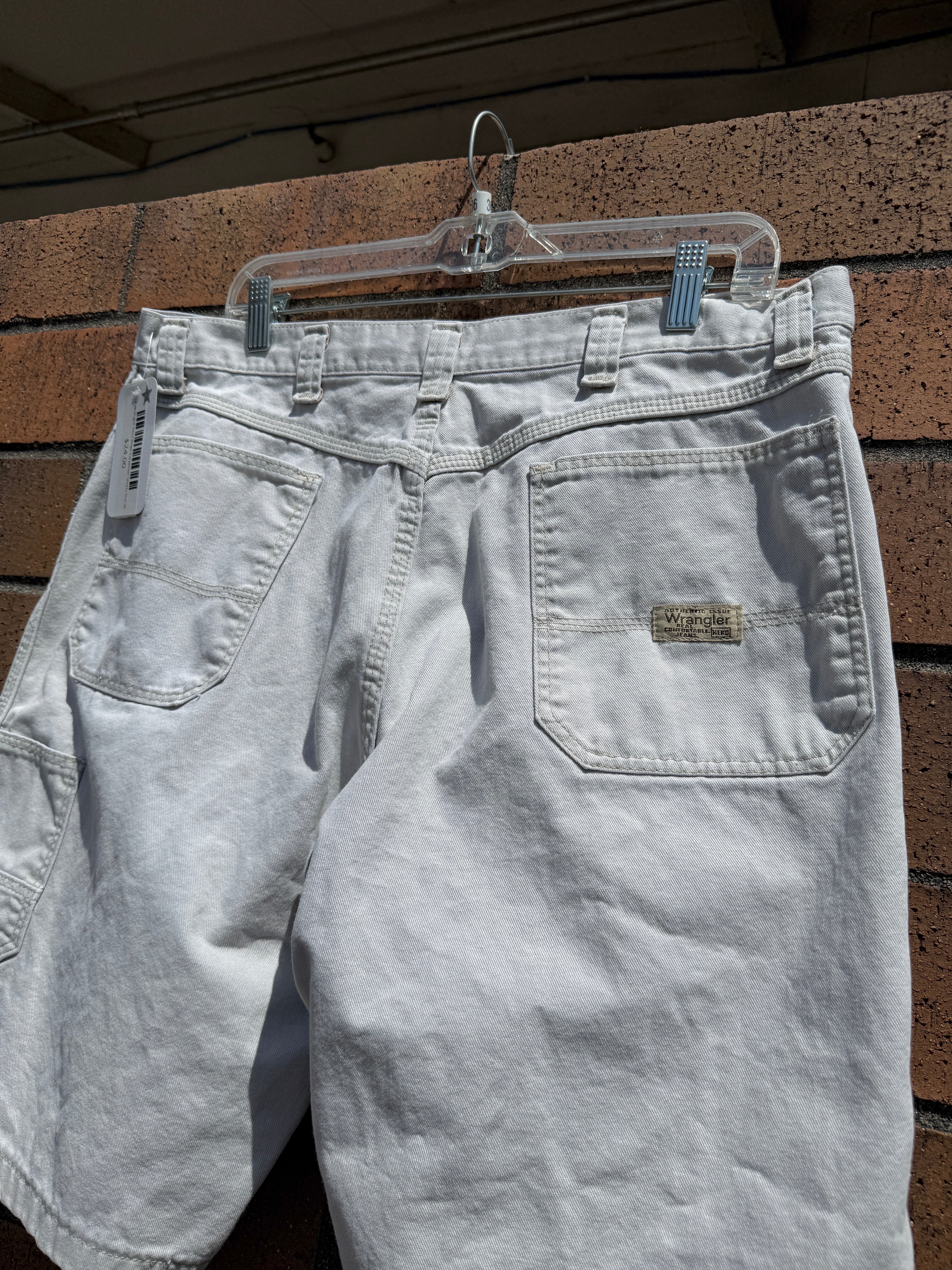 Y2K Wrangler Hero Beige Carpenter Shorts Size 36