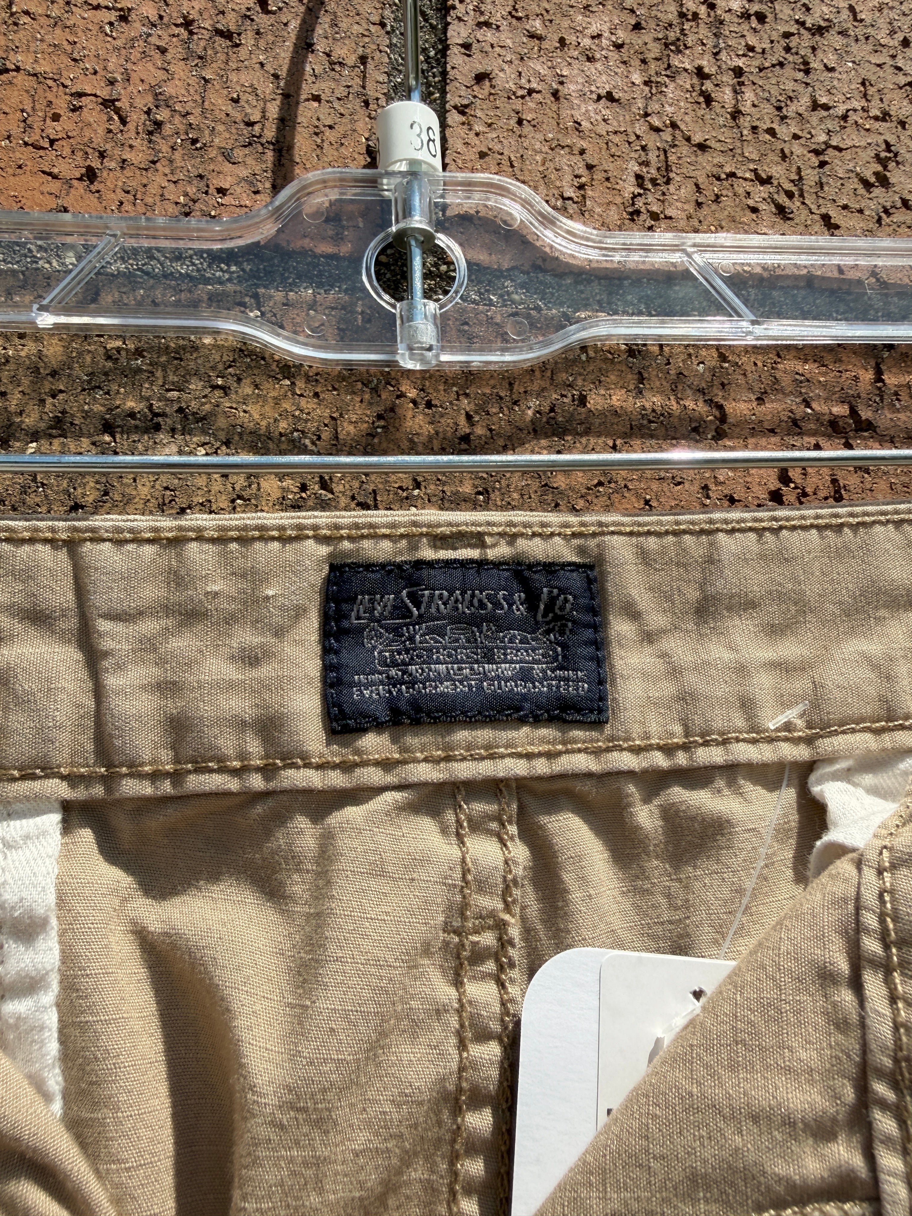 2010s Levi Strauss & Co Tan Cargo Shorts Size 38