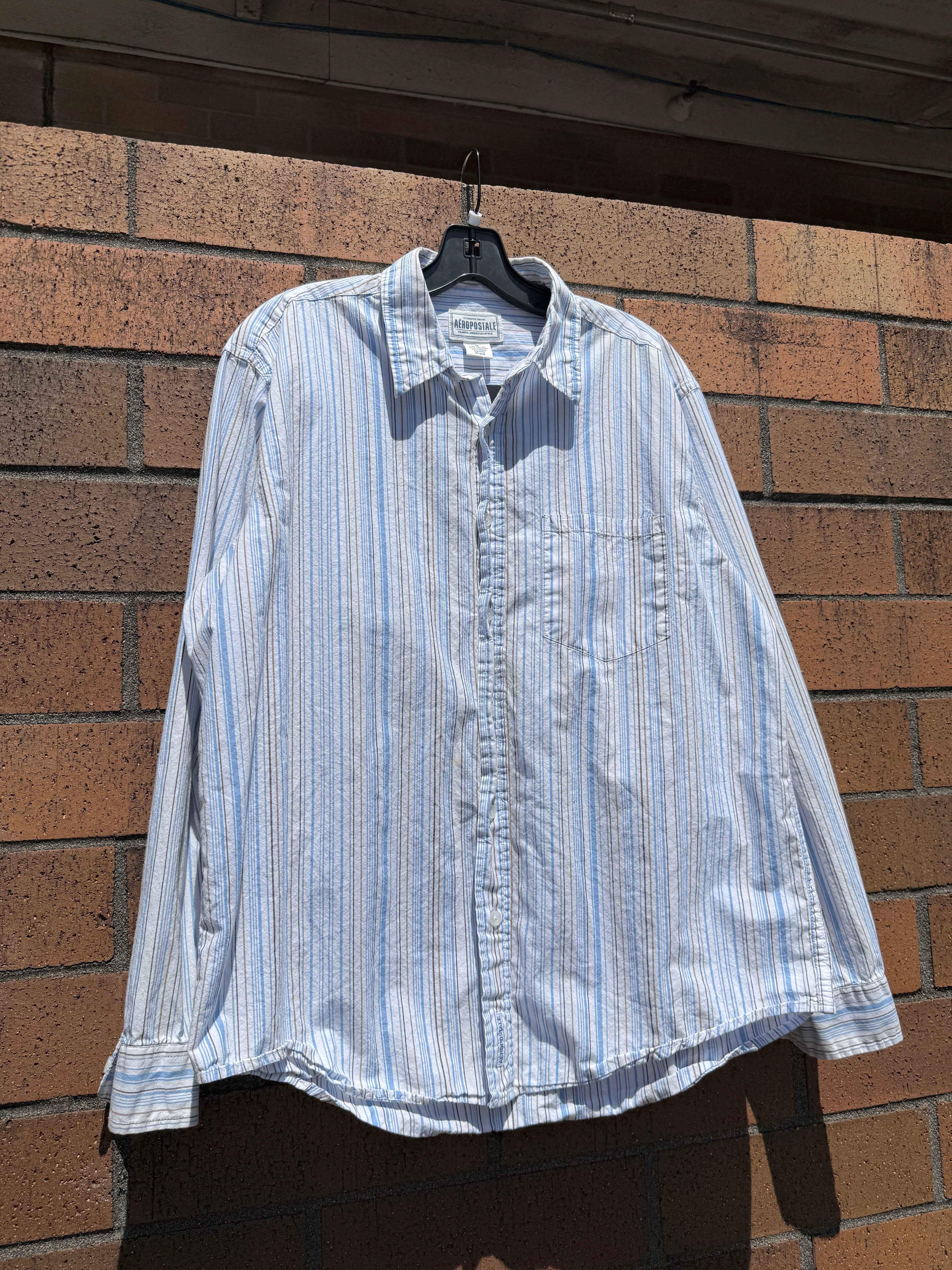 2010s Aeropostale Vertical Stripe Summer Button Up Shirt Size M
