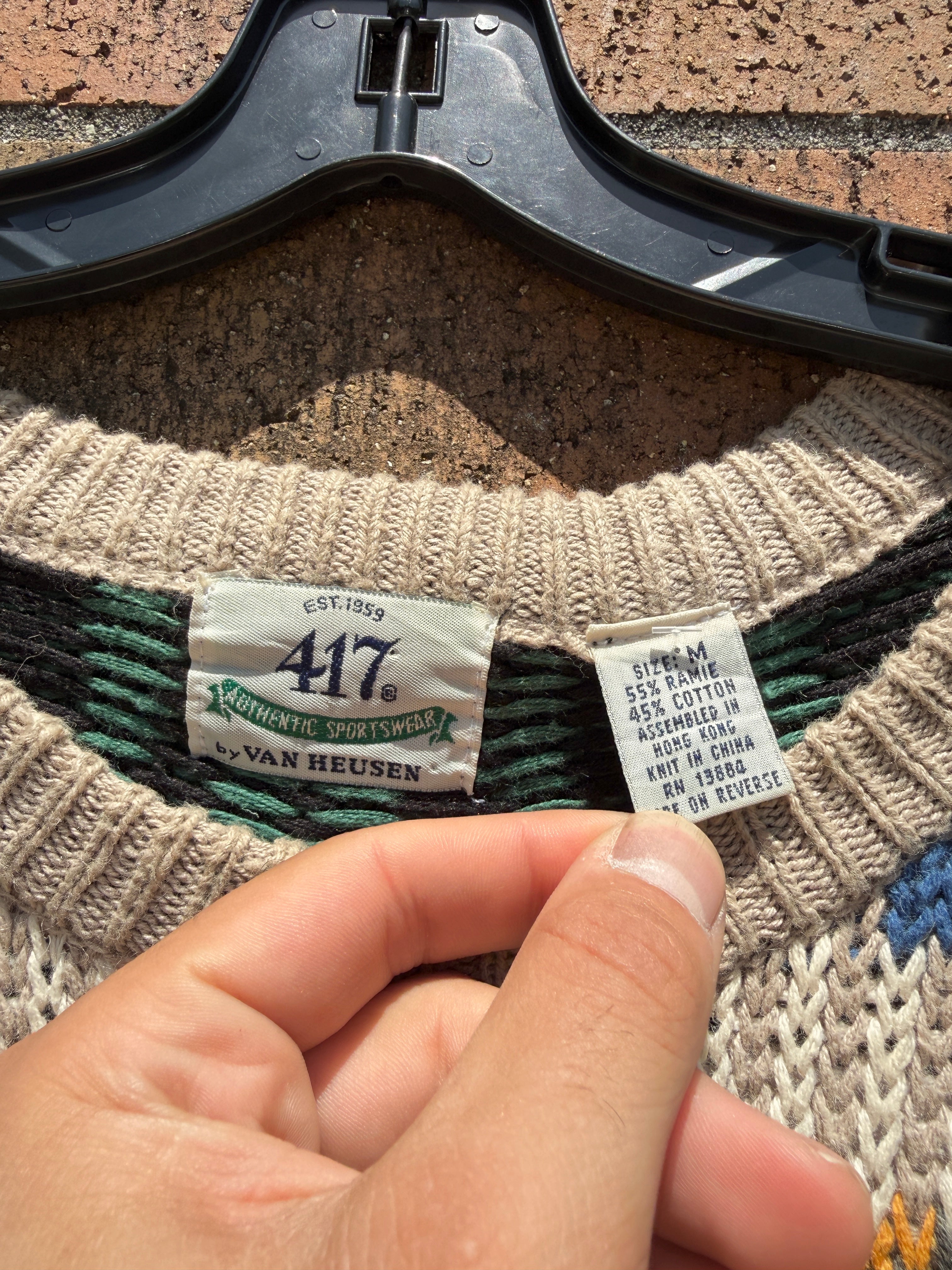 90s 417 Van Heusen Multicolor Pattern Sweater Sz M