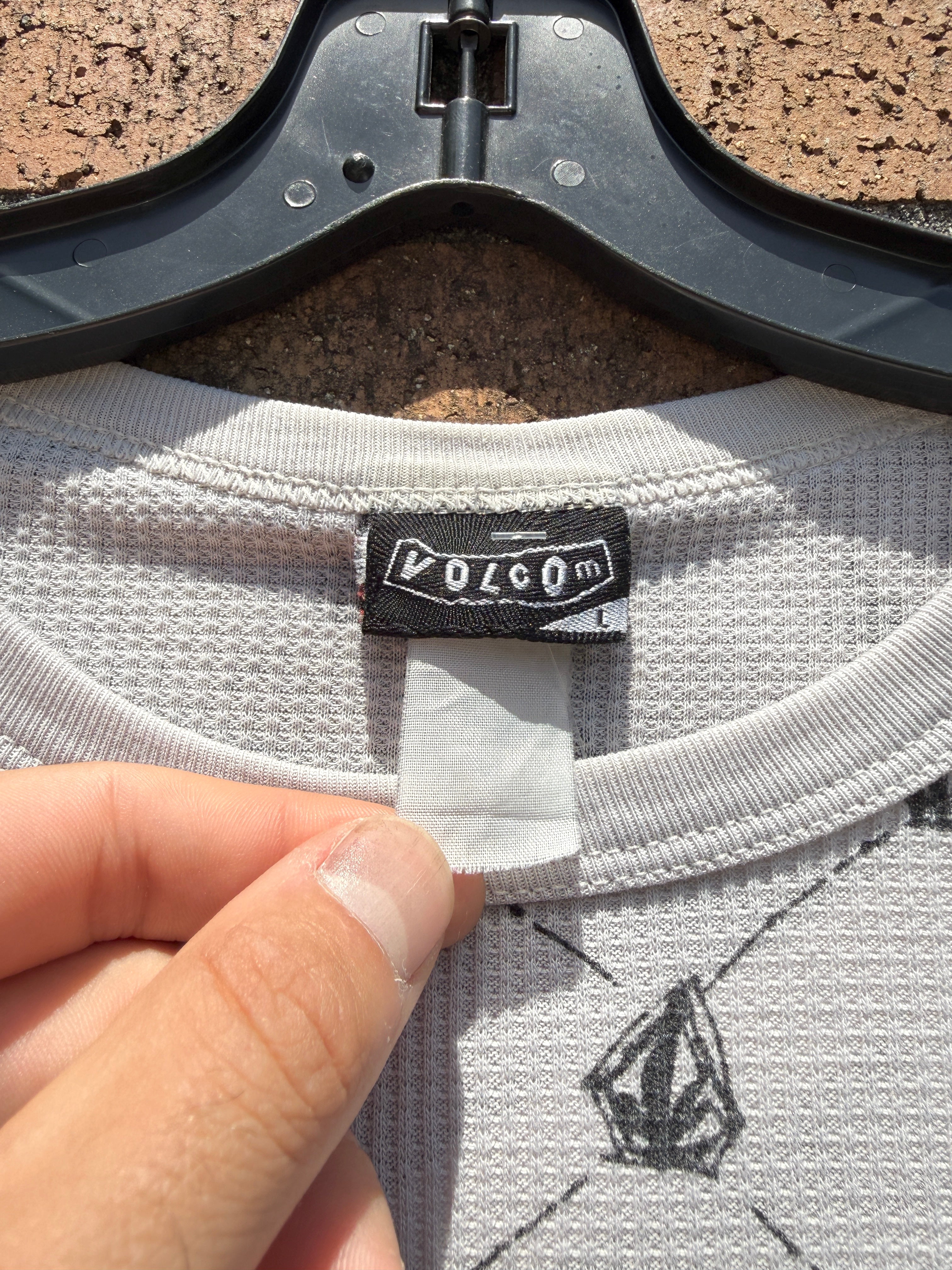 Y2K Volcom All Over Print Stone Thermal Size L