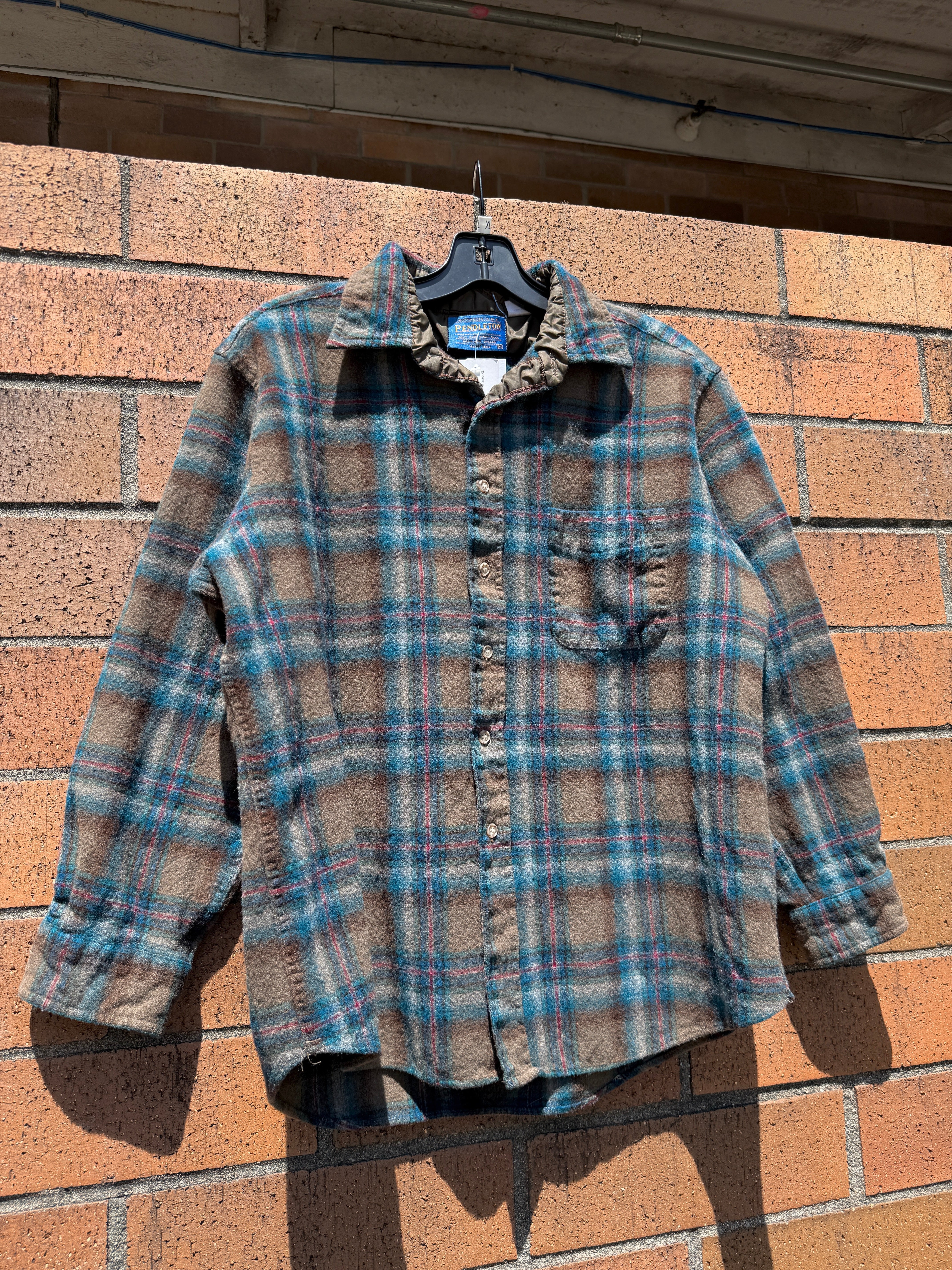 90s Pendleton Brown Plaid Wool Flannel Size XL