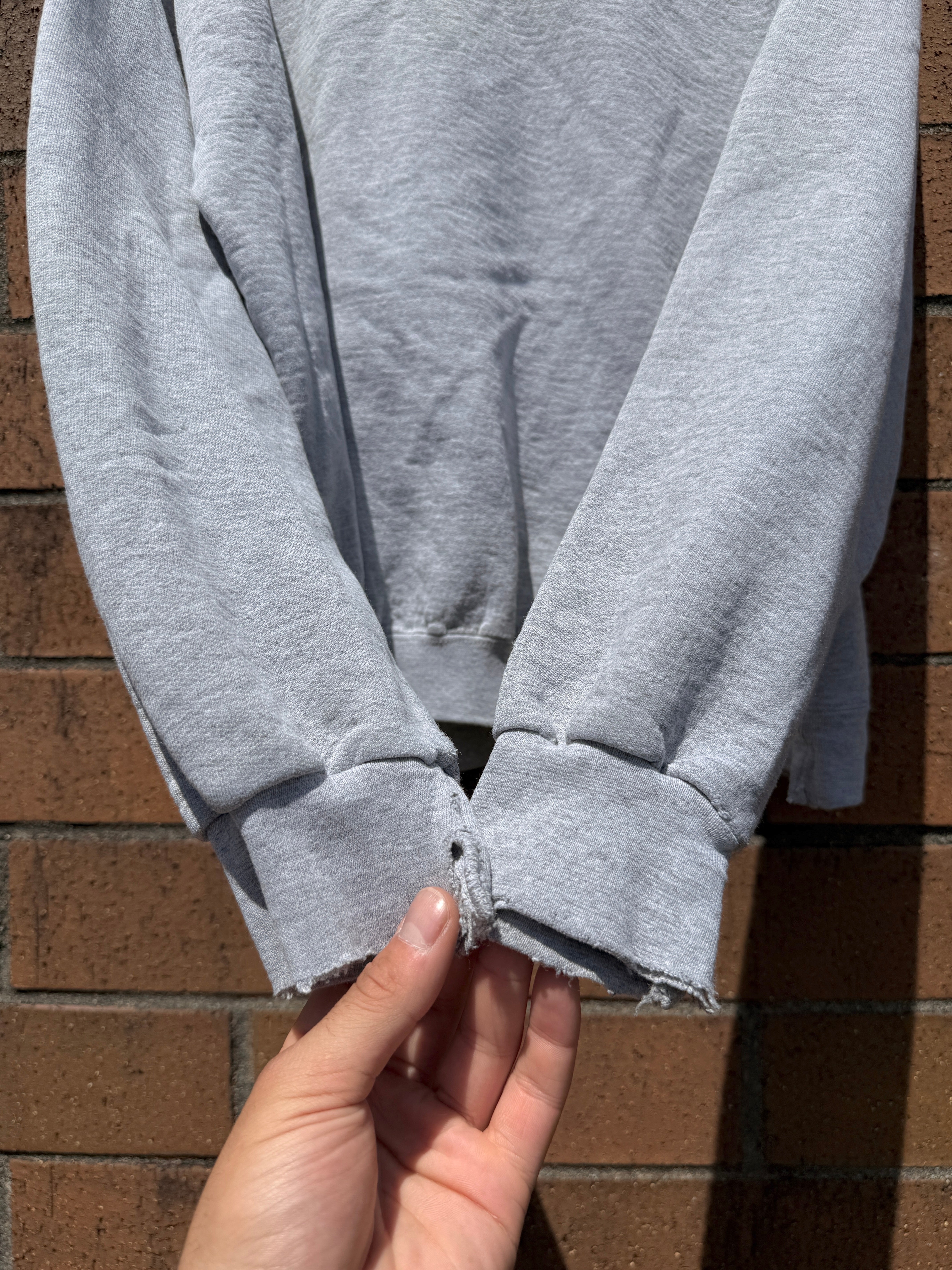 Y2K Starter Grey Thrashed Crewneck Size L