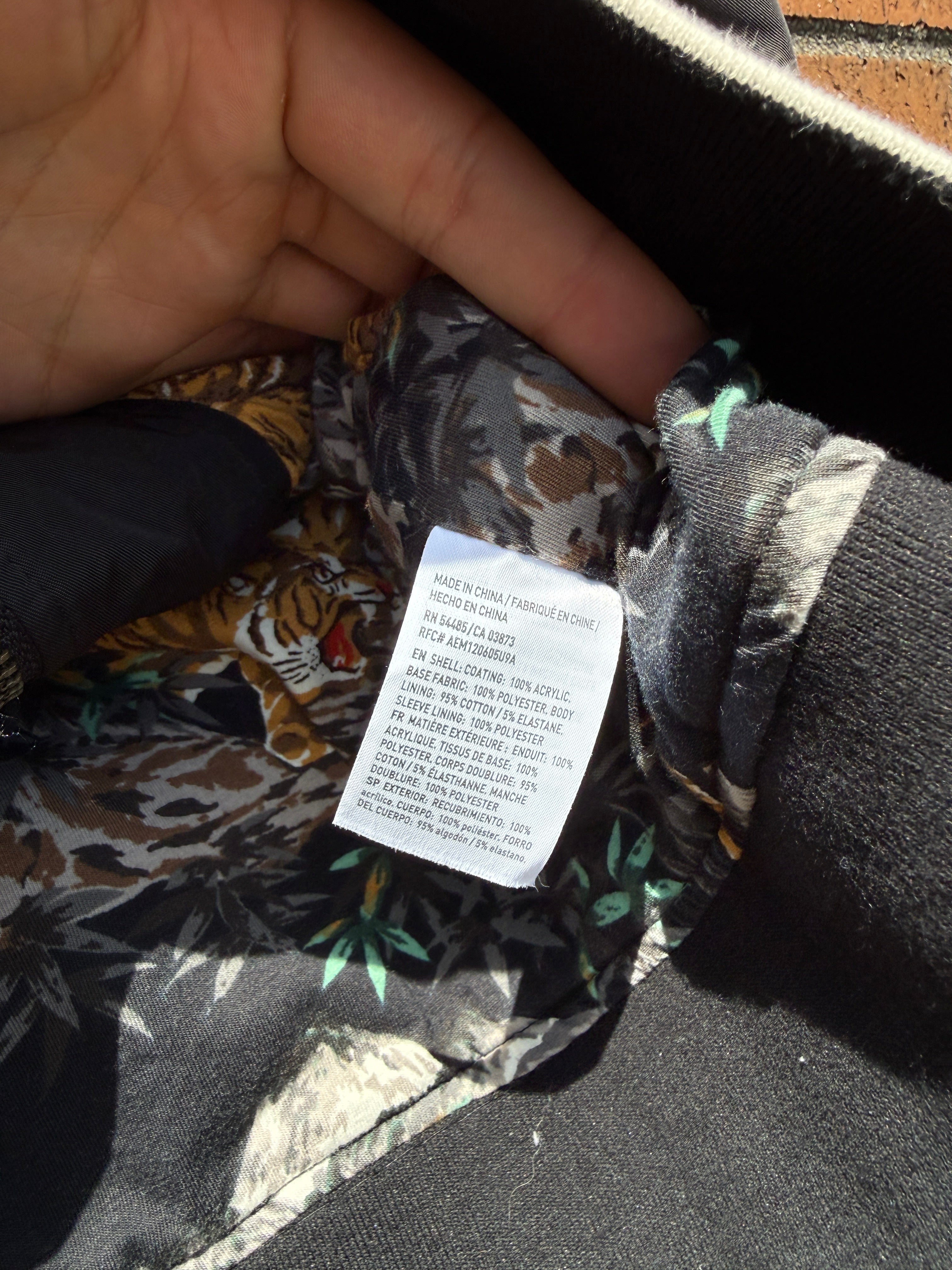 2016 American Eagle Tiger Lined Satin Bomber Jacket Size XL