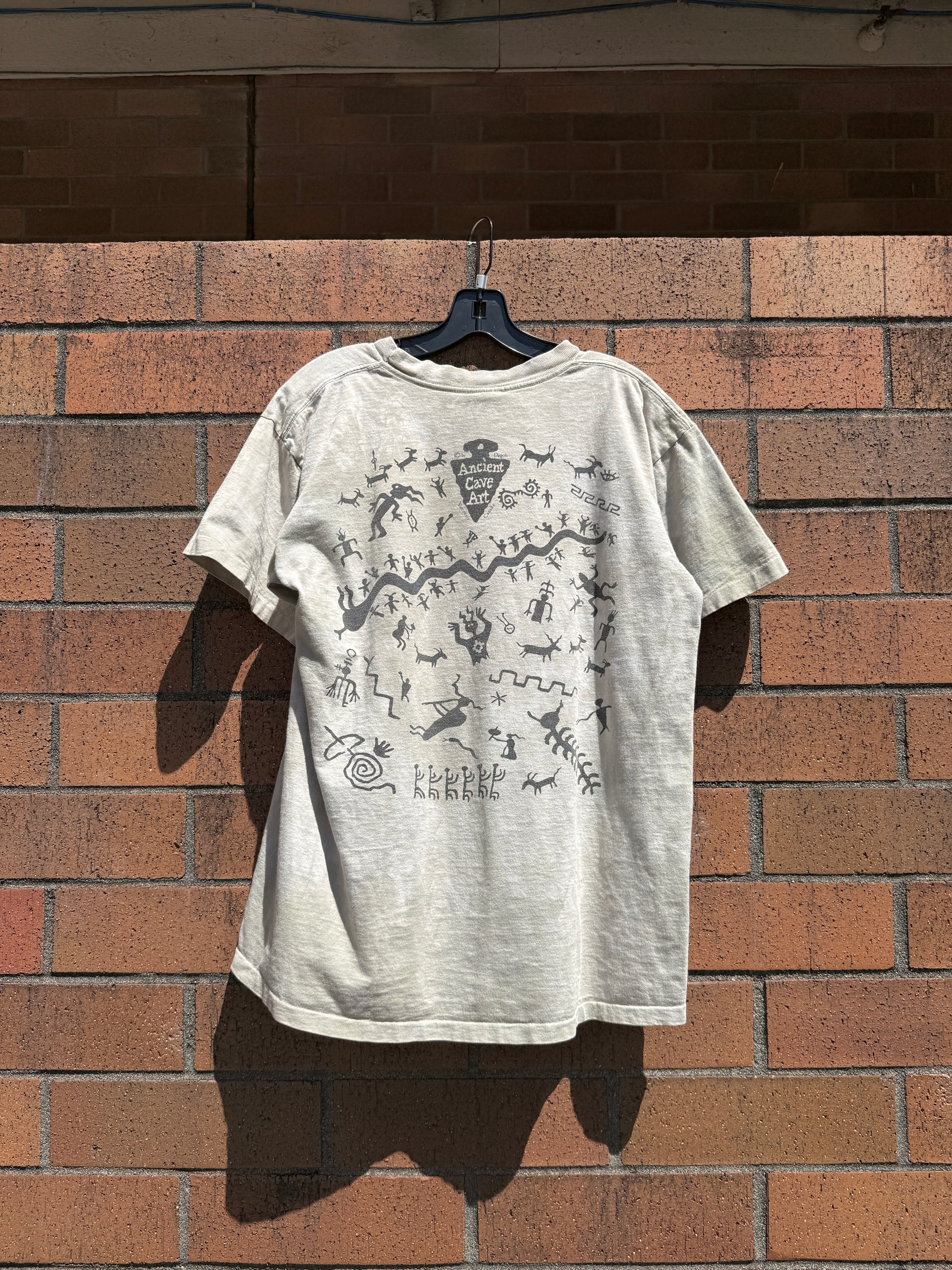 90s Ancient Shaman Cave Art Vancouver Dagoli Tee Size L
