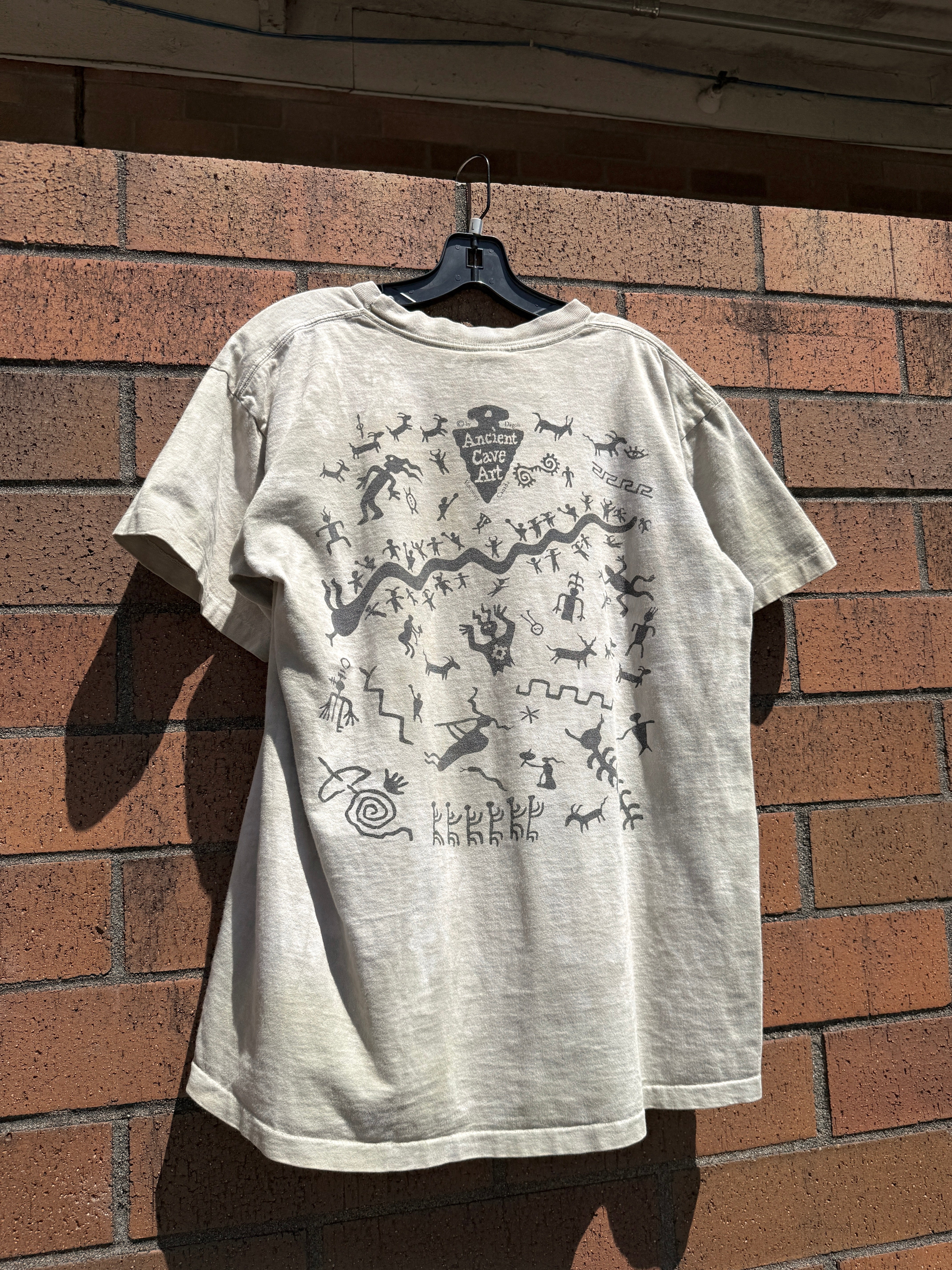 90s Ancient Shaman Cave Art Vancouver Dagoli Tee Size L