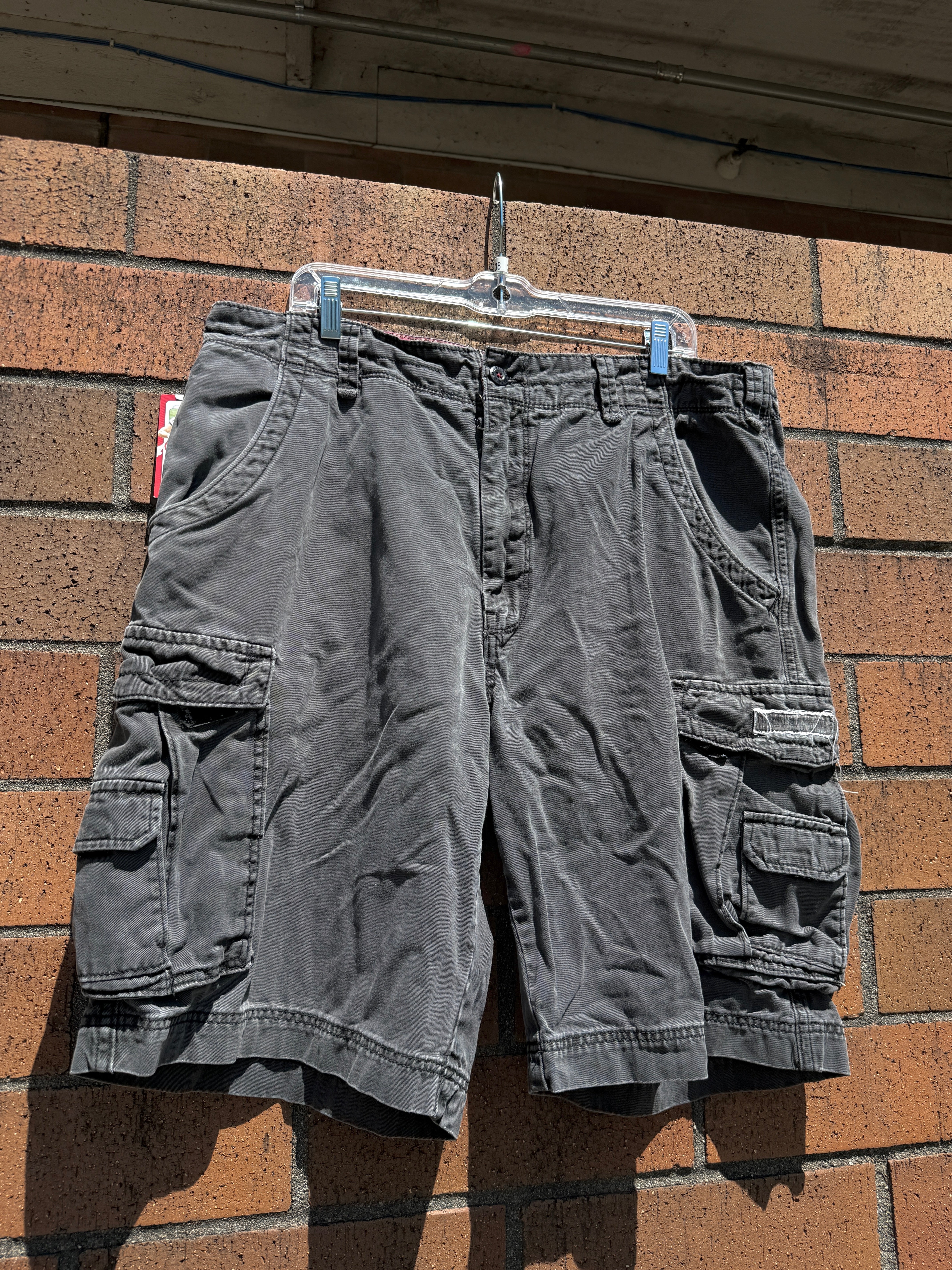 Y2K Union Bay Faded Black Cargo Shorts Size 38