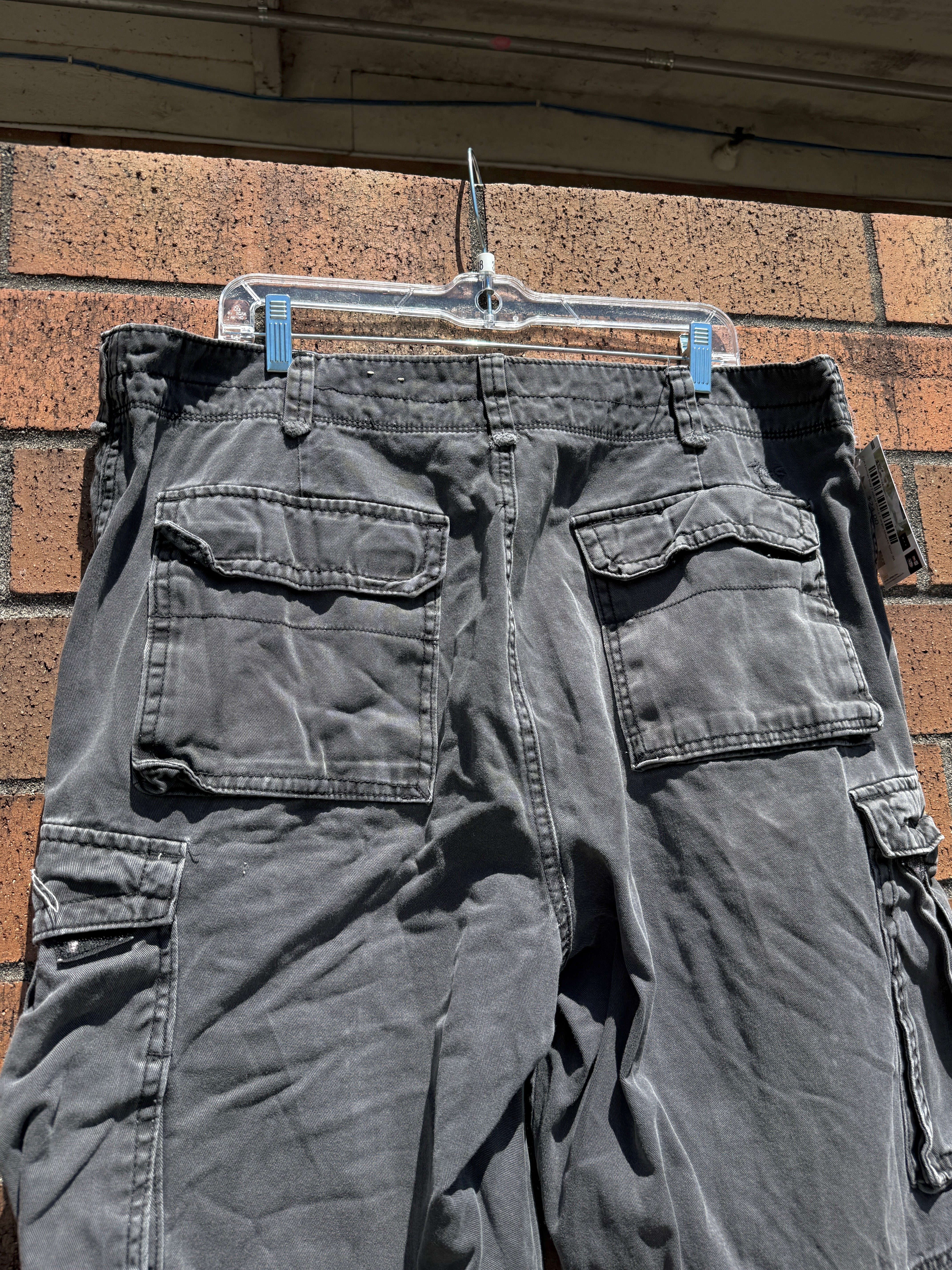 Y2K Union Bay Faded Black Cargo Shorts Size 38
