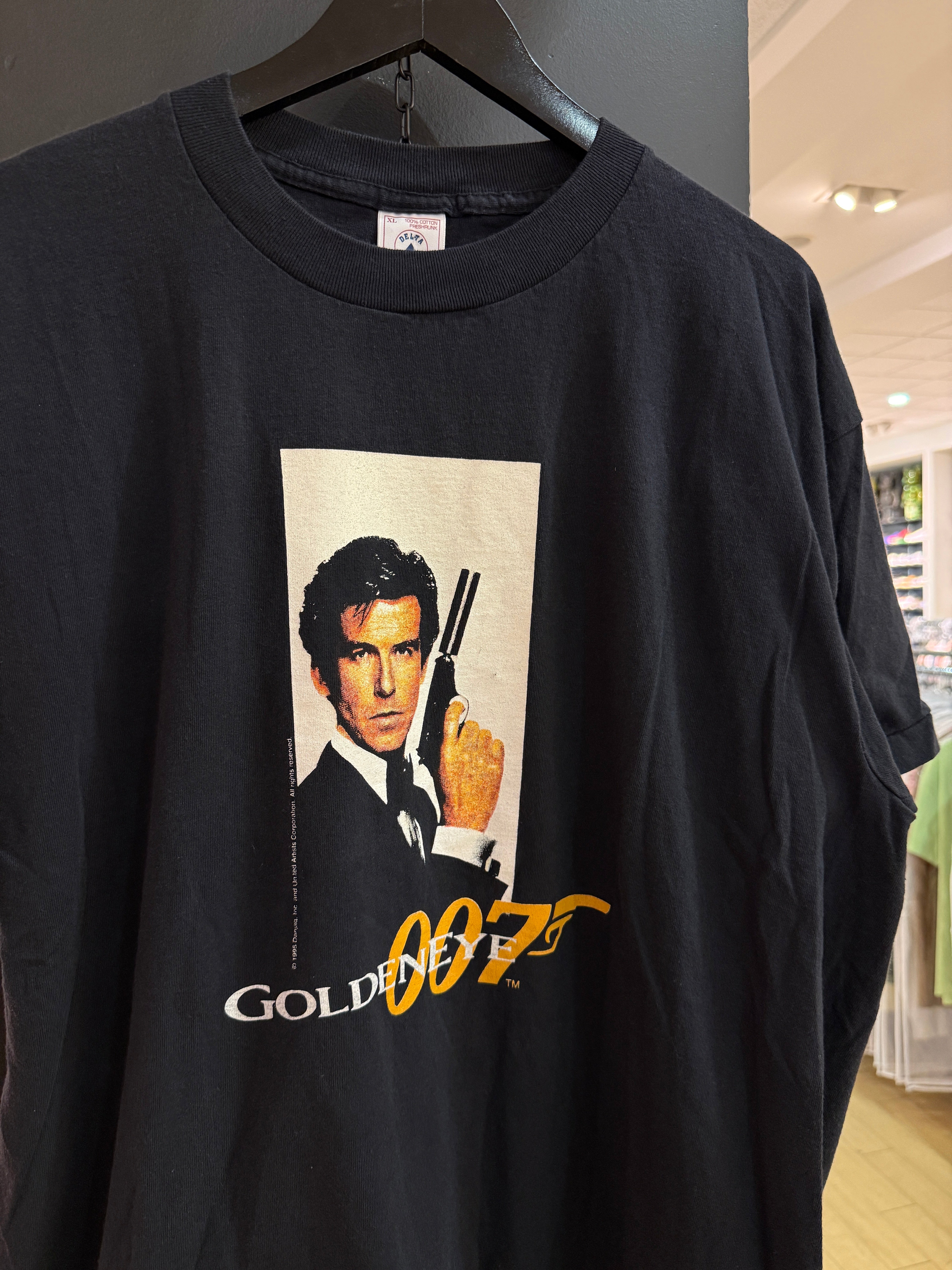 1995 James Bond 007 Goldeneye Movie Promo Tee Size XL