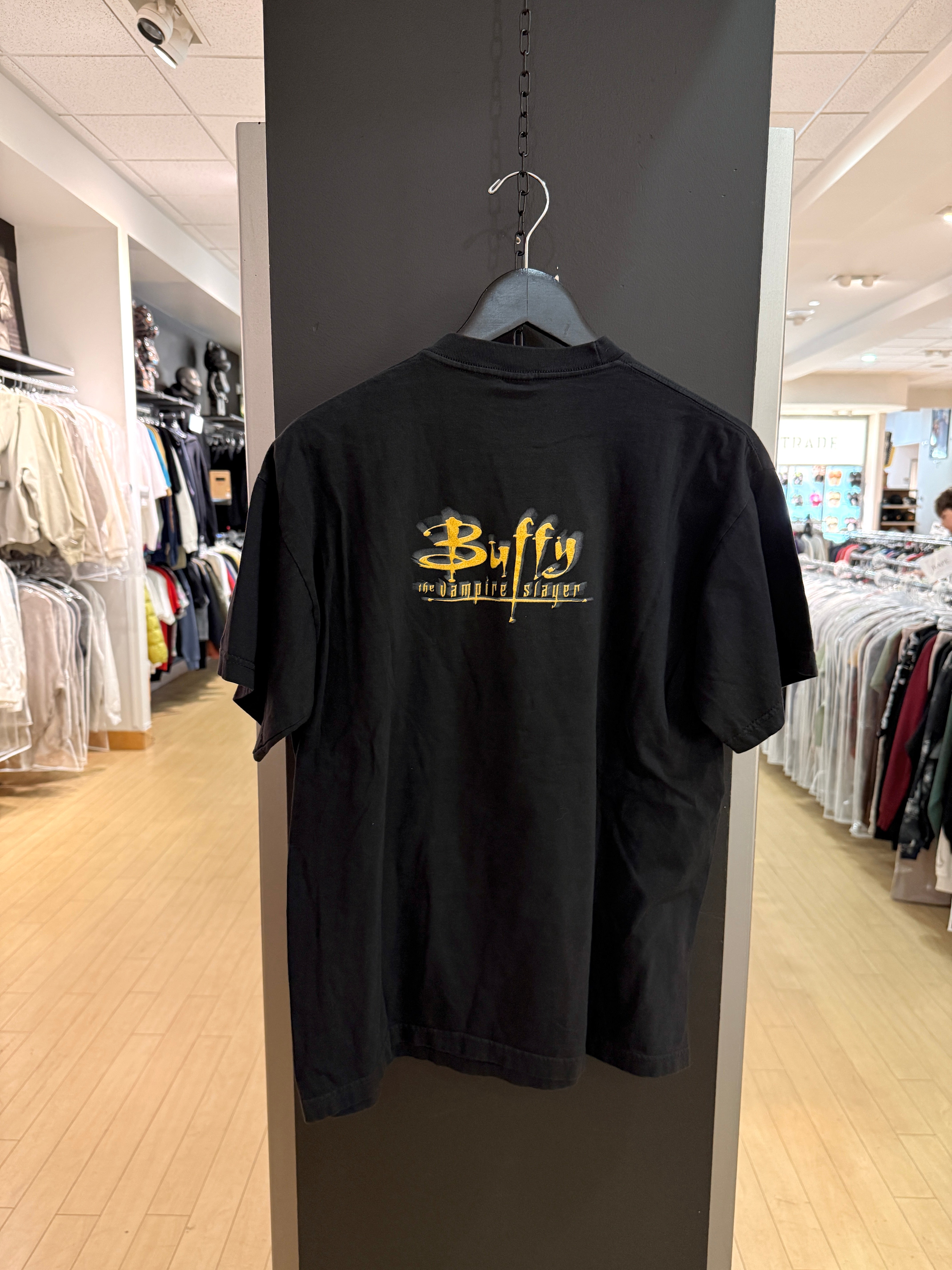 1998 Buffy the Vampire Slayer Tee Size L