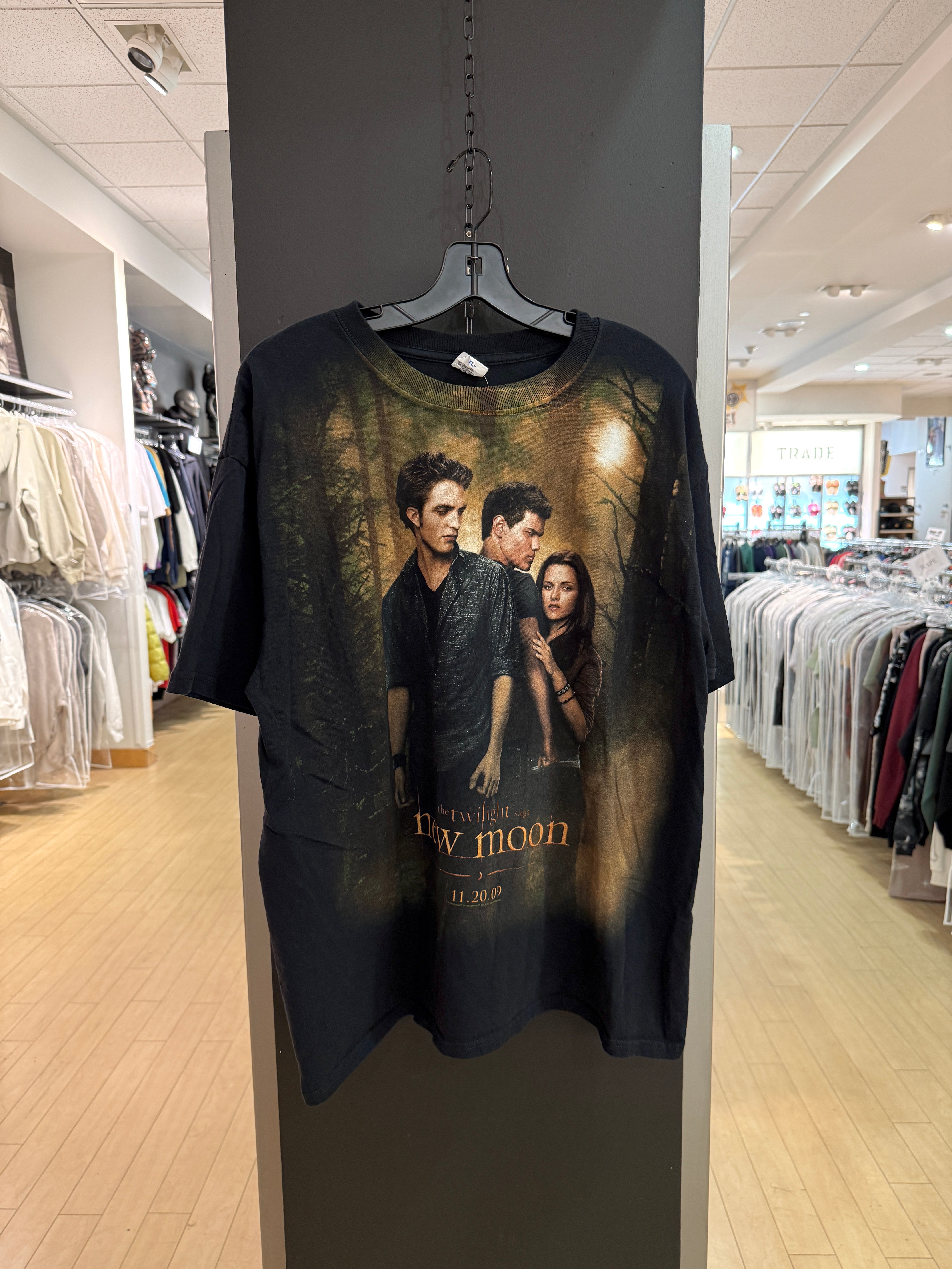 2009 Twilight New Moon Tee Size XL