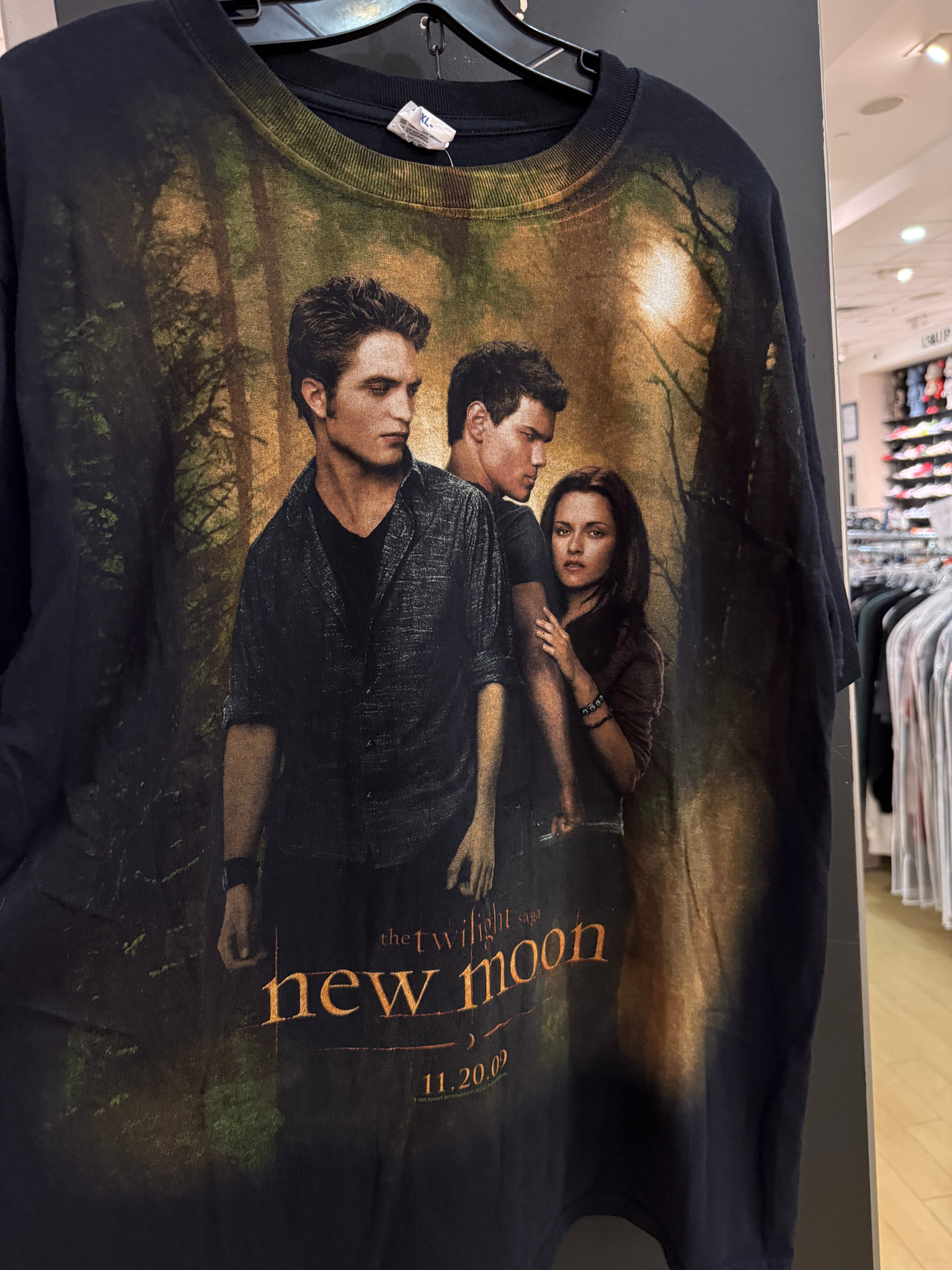 2009 Twilight New Moon Tee Size XL