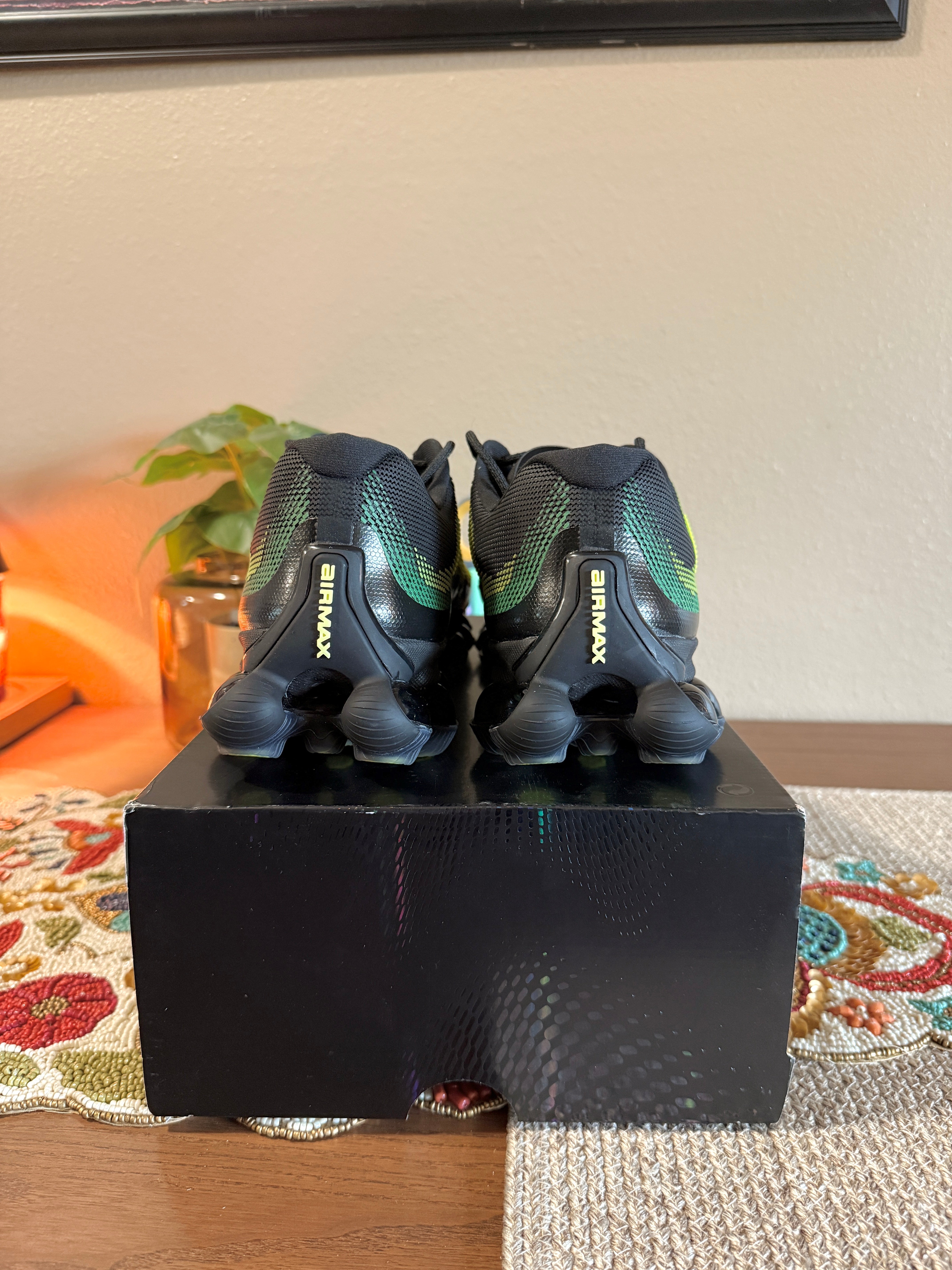 Nike Air Liquid Max Black Green Apple Size 10 MISSING LID