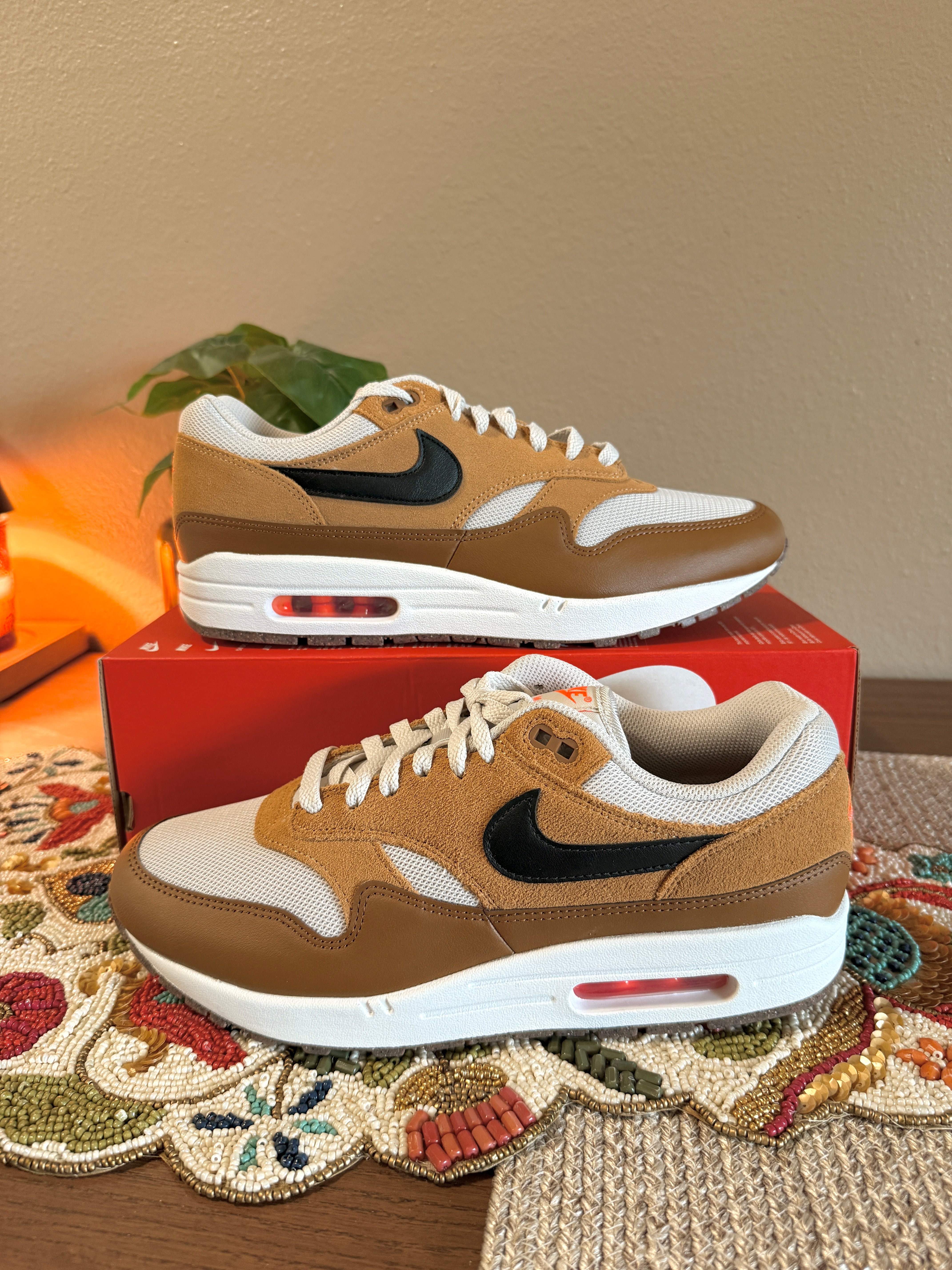 Nike Air Max 1 Essential British Tan Light Bone Size 10.5 MISSING LID