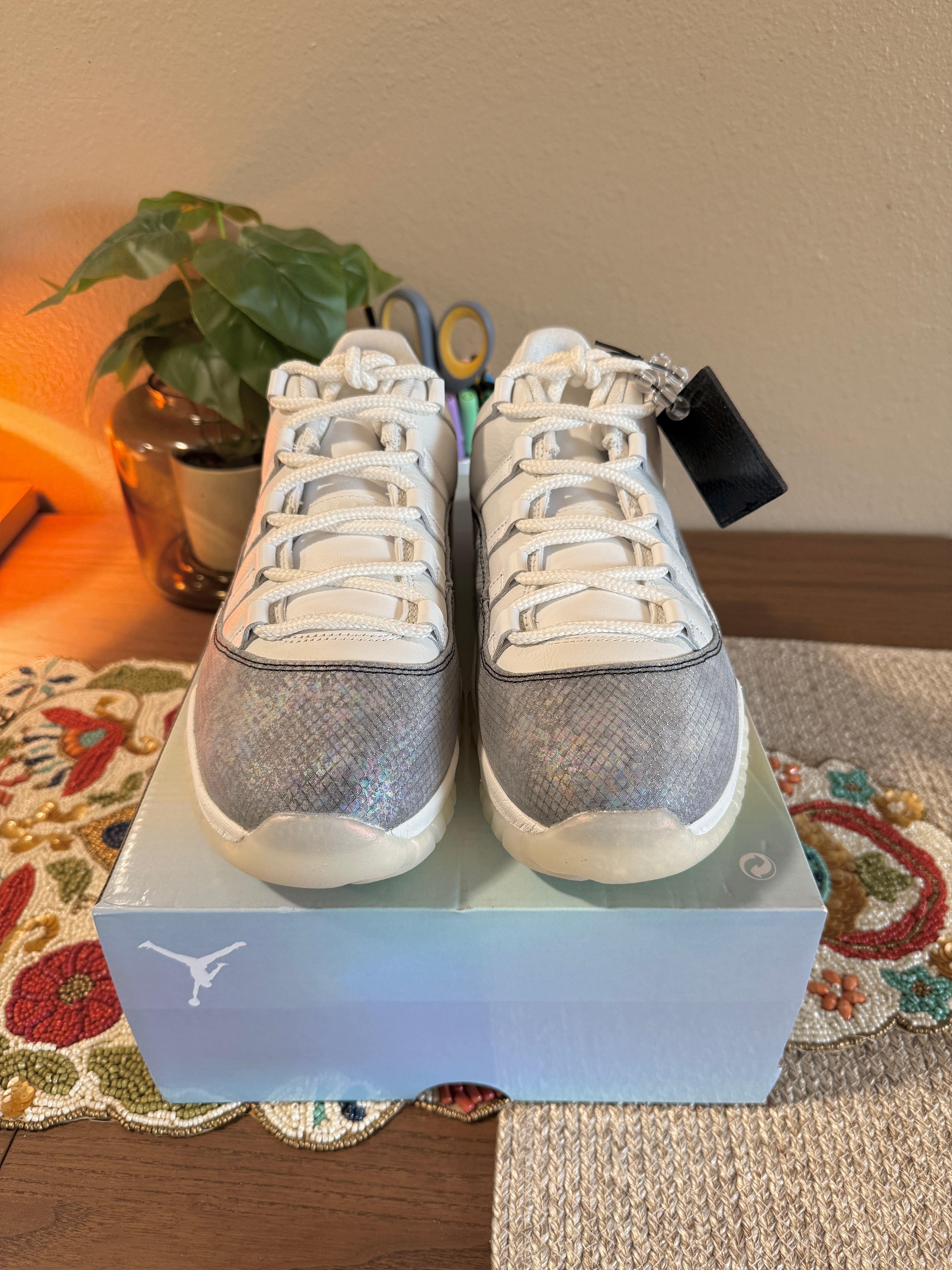 Jordan 11 Retro Low Year of the Snake Size 11 MISSING LID