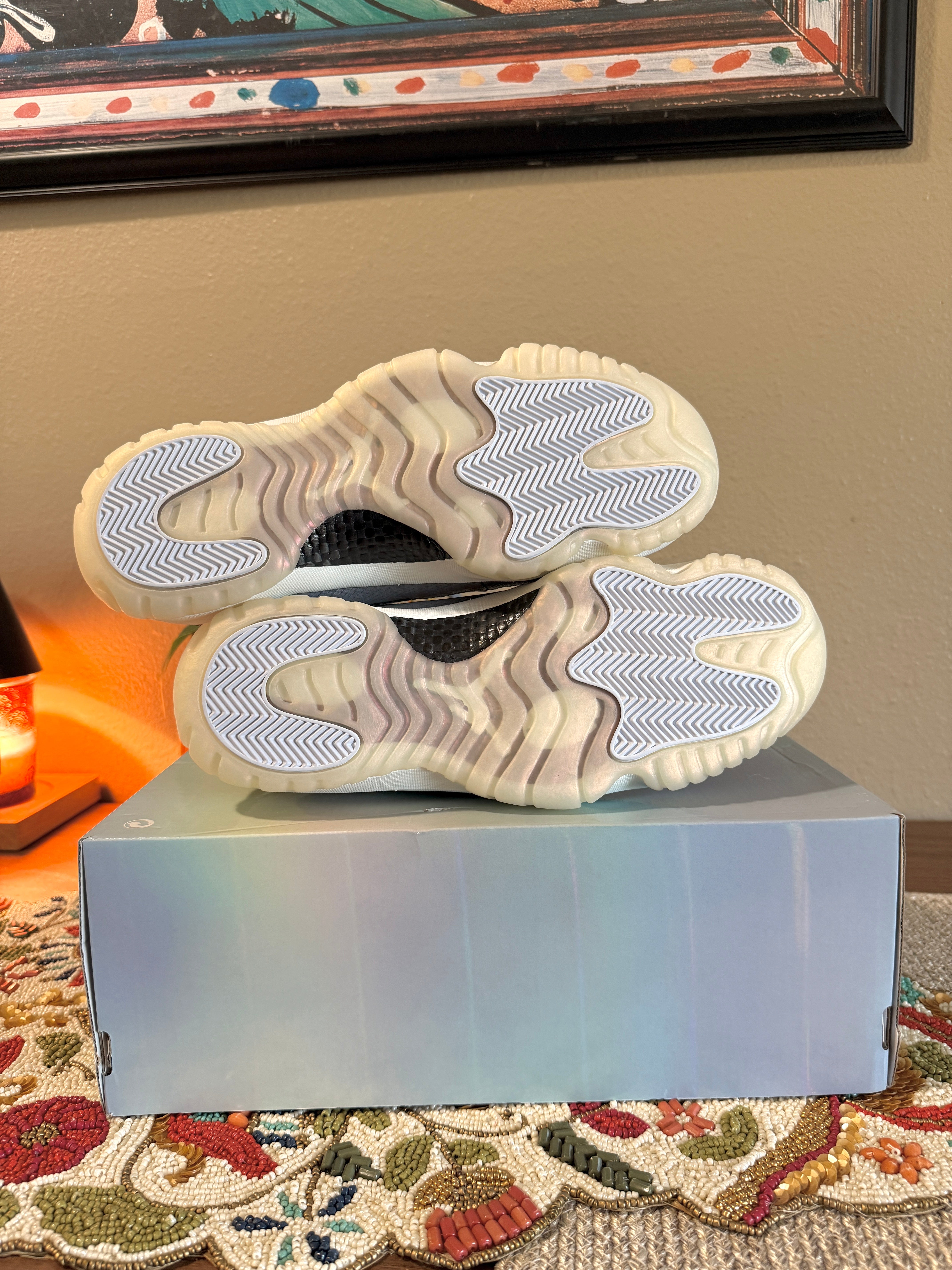 Jordan 11 Retro Low Year of the Snake Size 11 MISSING LID