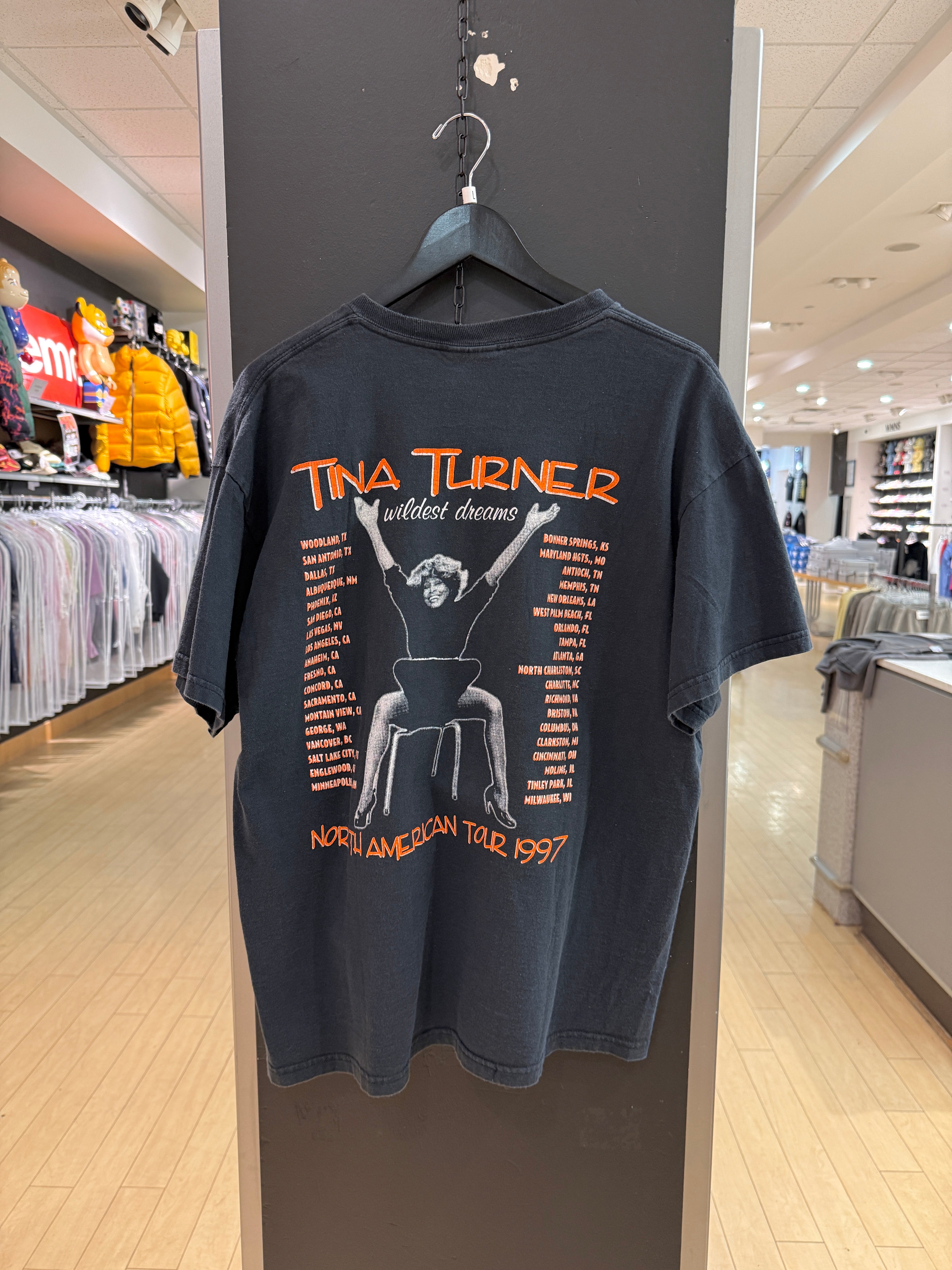 1997 Tina Turner Wildest Dreams Tour Tee Sz L