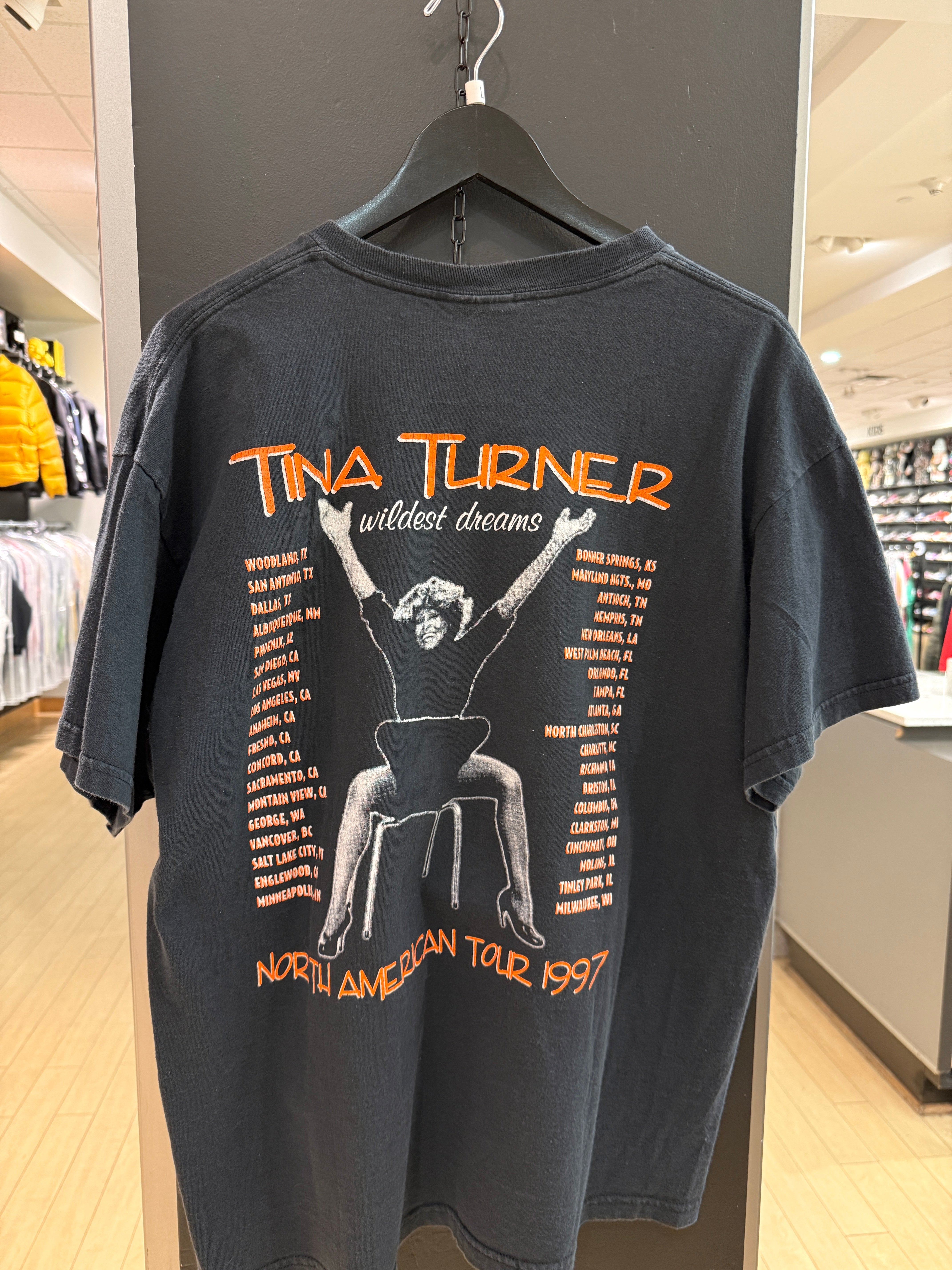 1997 Tina Turner Wildest Dreams Tour Tee Sz L