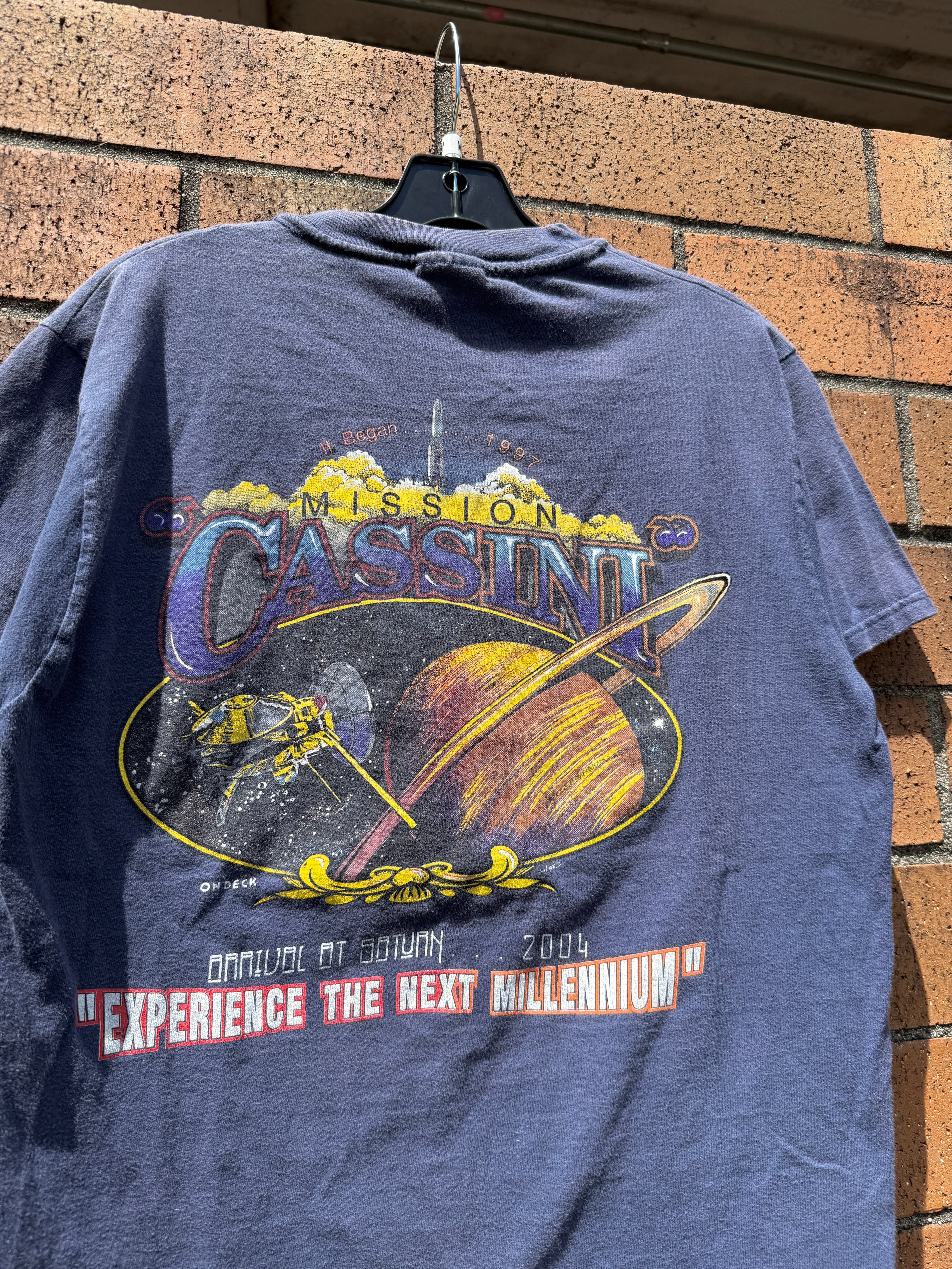 1997 Nasa Mission Cassini Pocket Tee Size M
