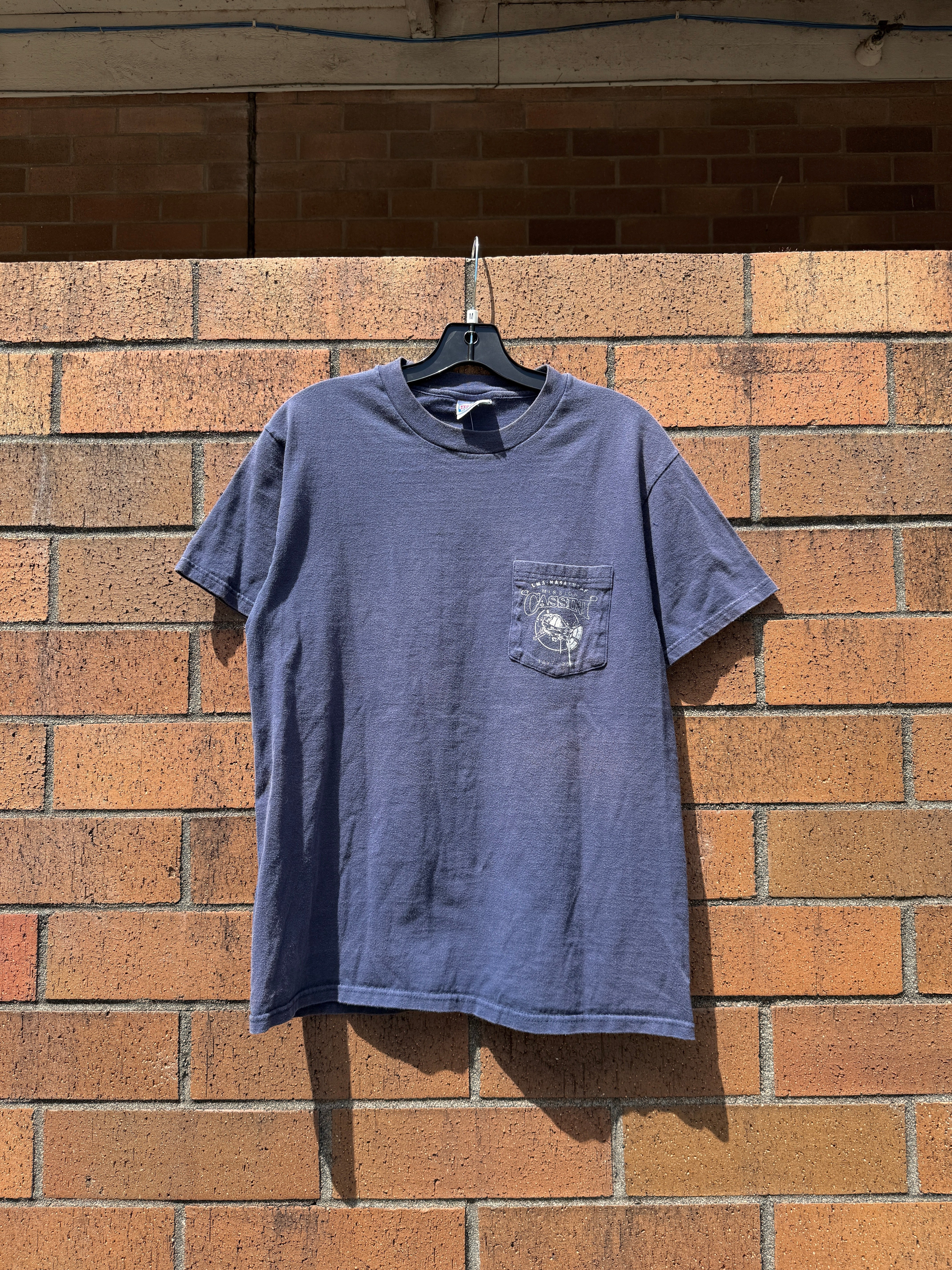 1997 Nasa Mission Cassini Pocket Tee Size M