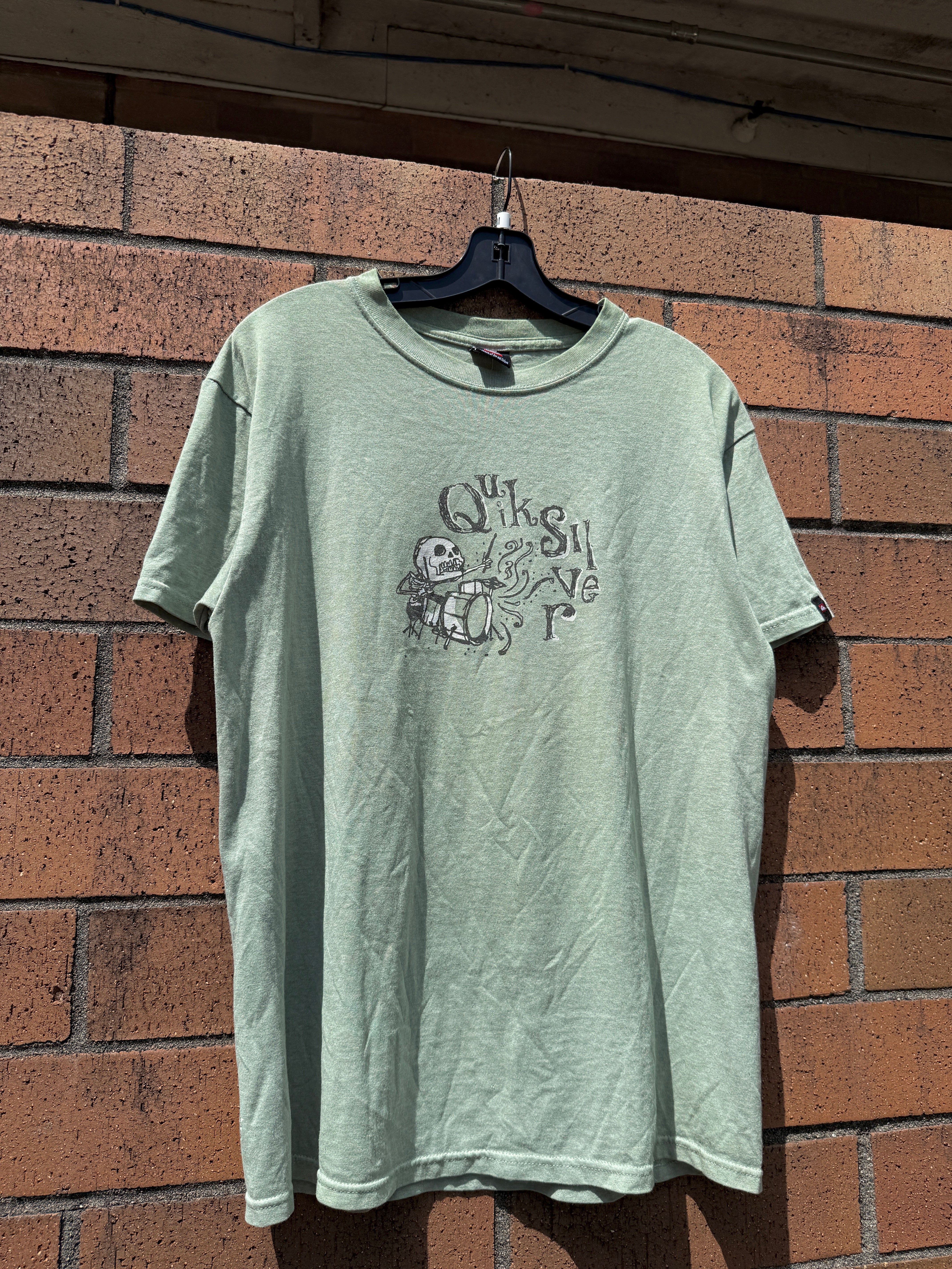 Y2K Quiksilver Green Drummer Tee Size M