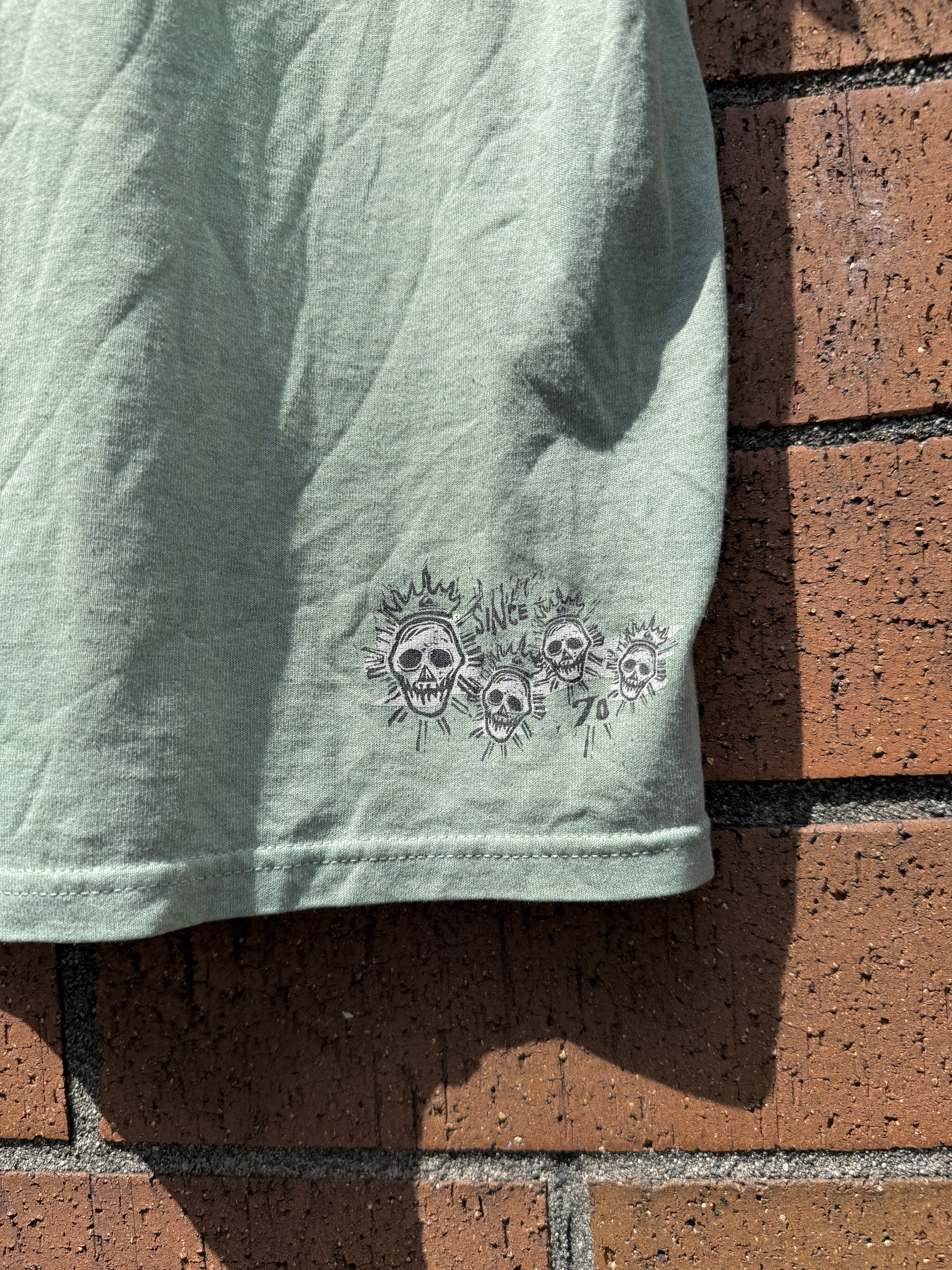 Y2K Quiksilver Green Drummer Tee Size M
