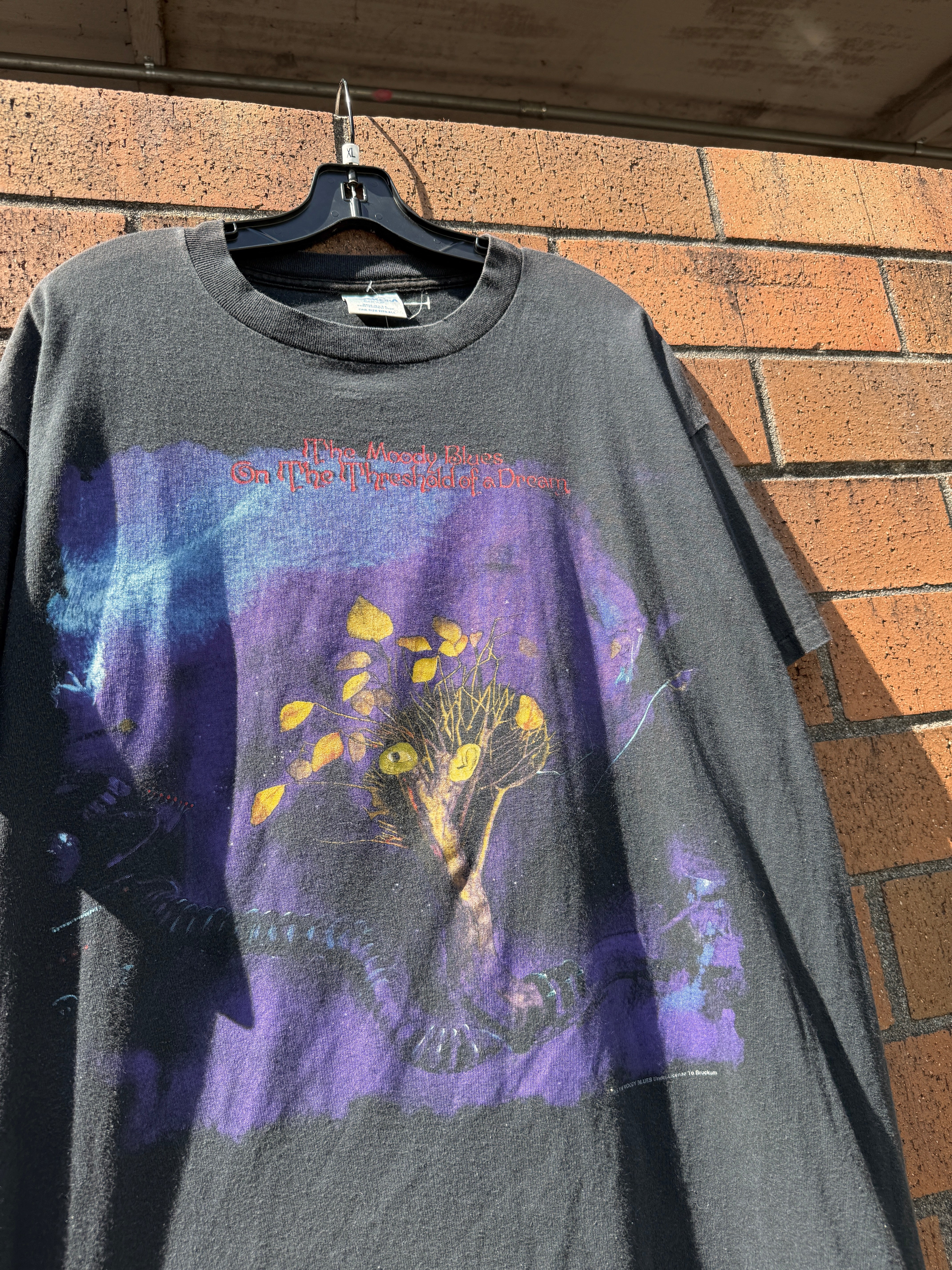 1995 The Moody Blues On The Threshold of a Dream Tee Size XL