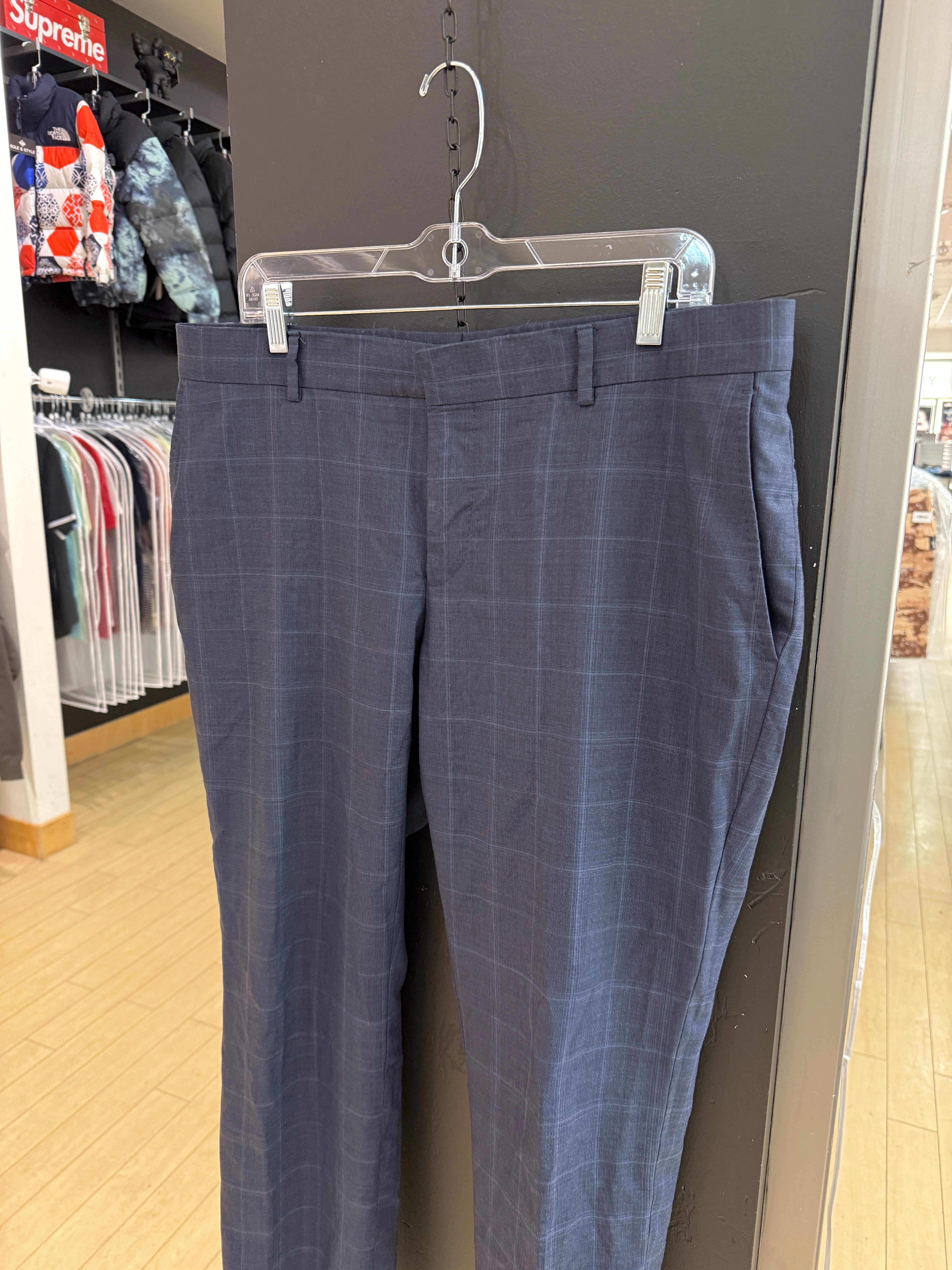 Gucci Navy Mens Suit Sz 54R (Blazer and Pants)