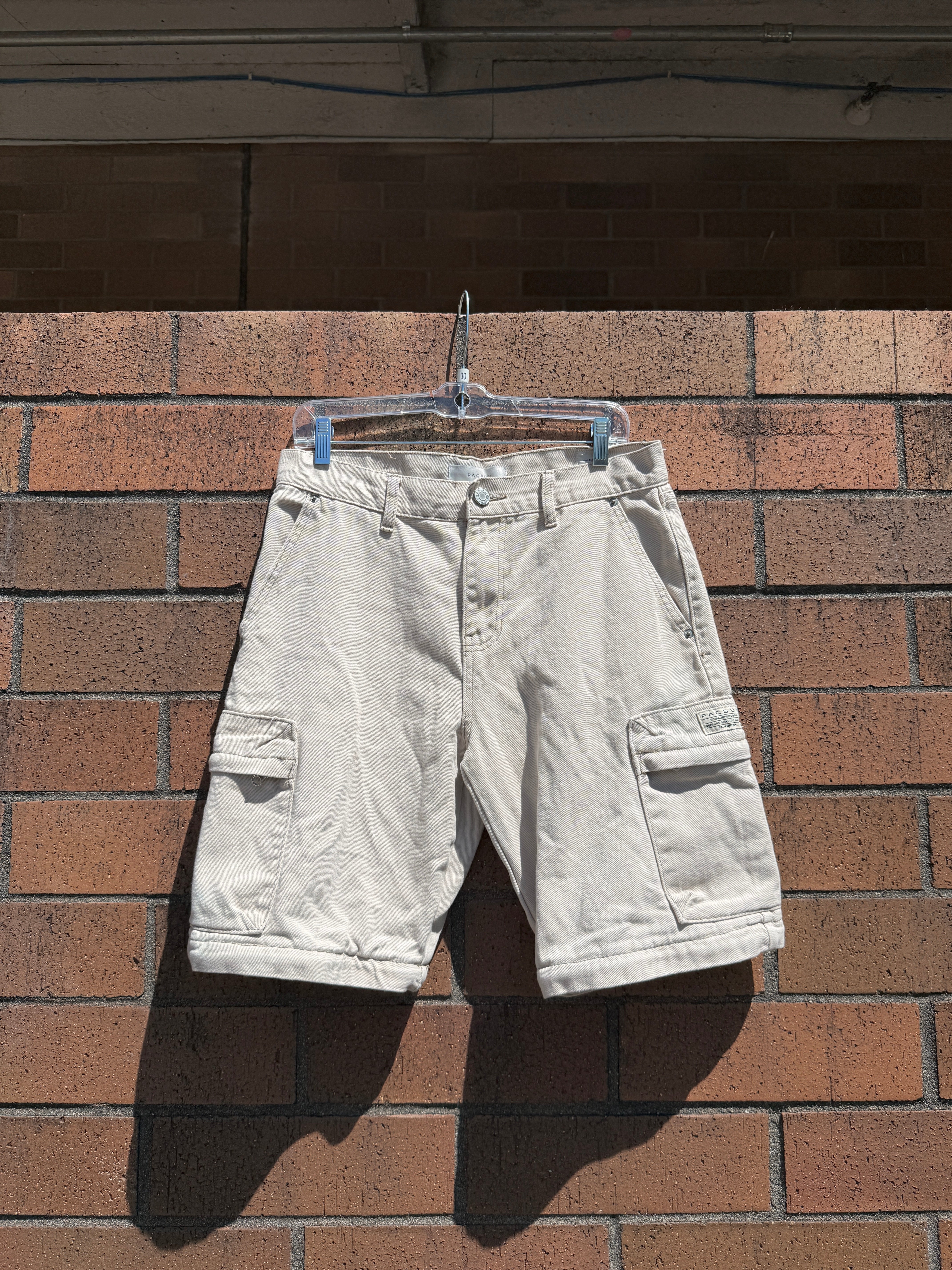 Pacsun Baggy Cream Cargo Shorts Size 30
