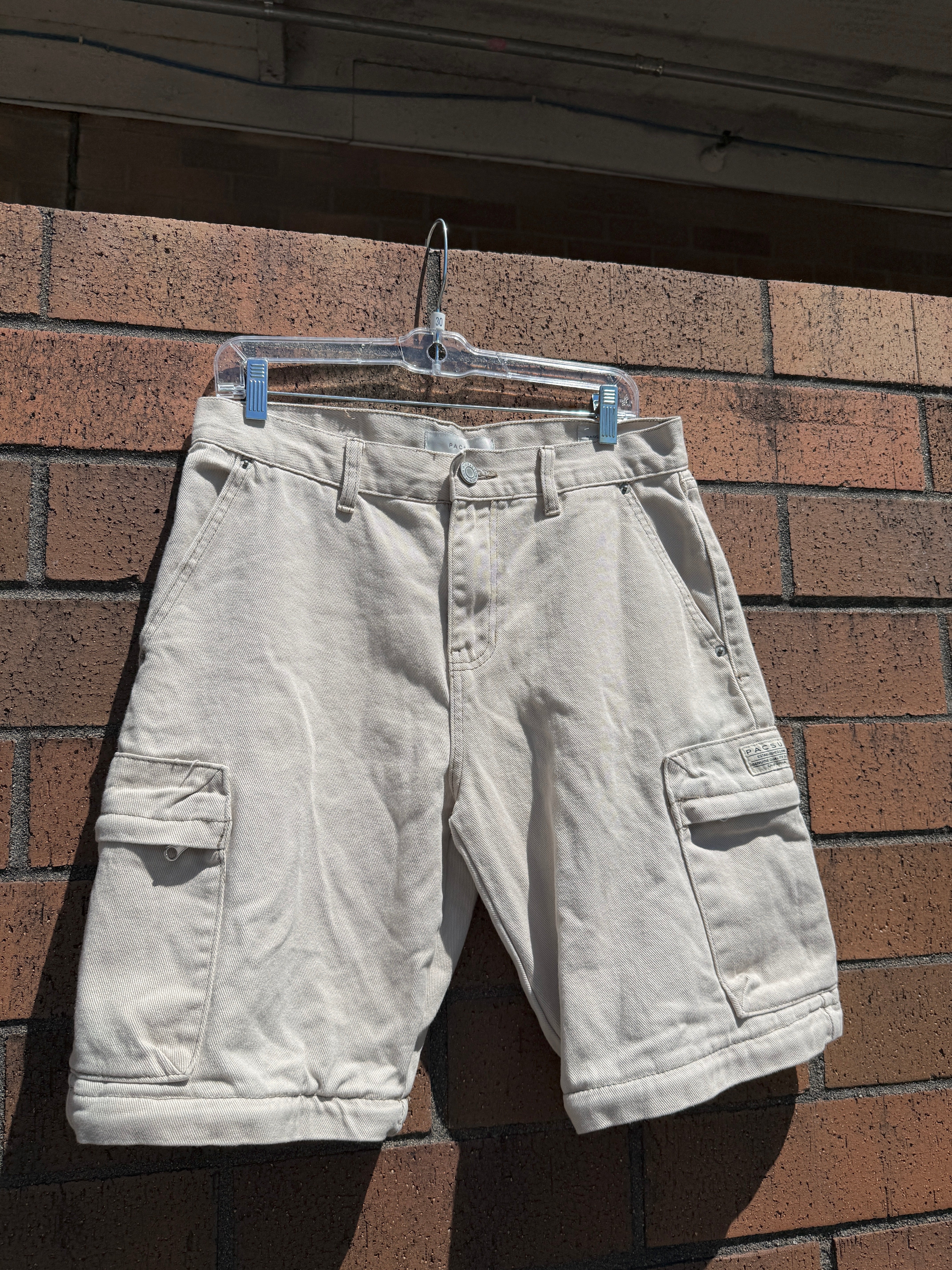 Pacsun Baggy Cream Cargo Shorts Size 30