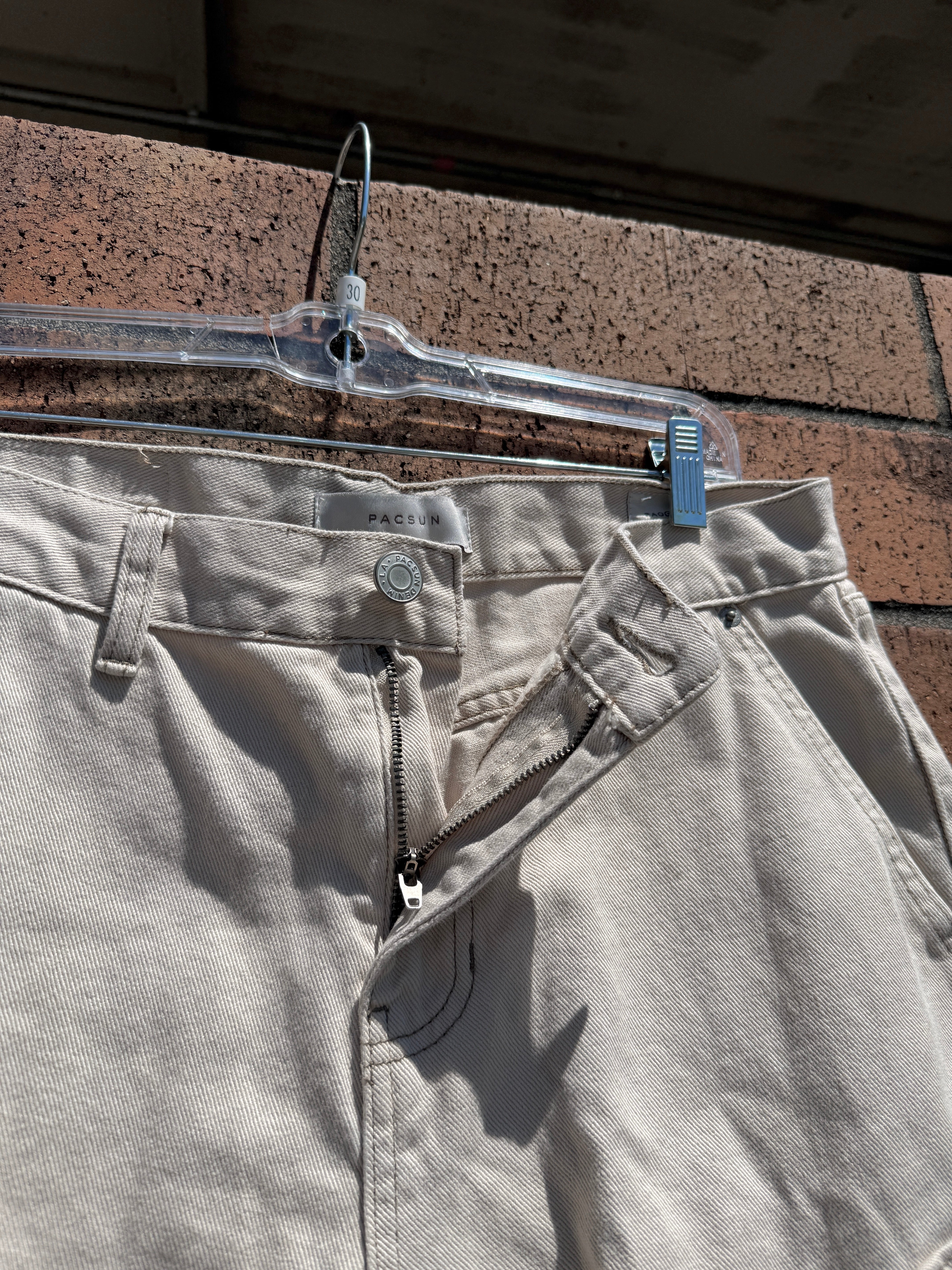 Pacsun Baggy Cream Cargo Shorts Size 30