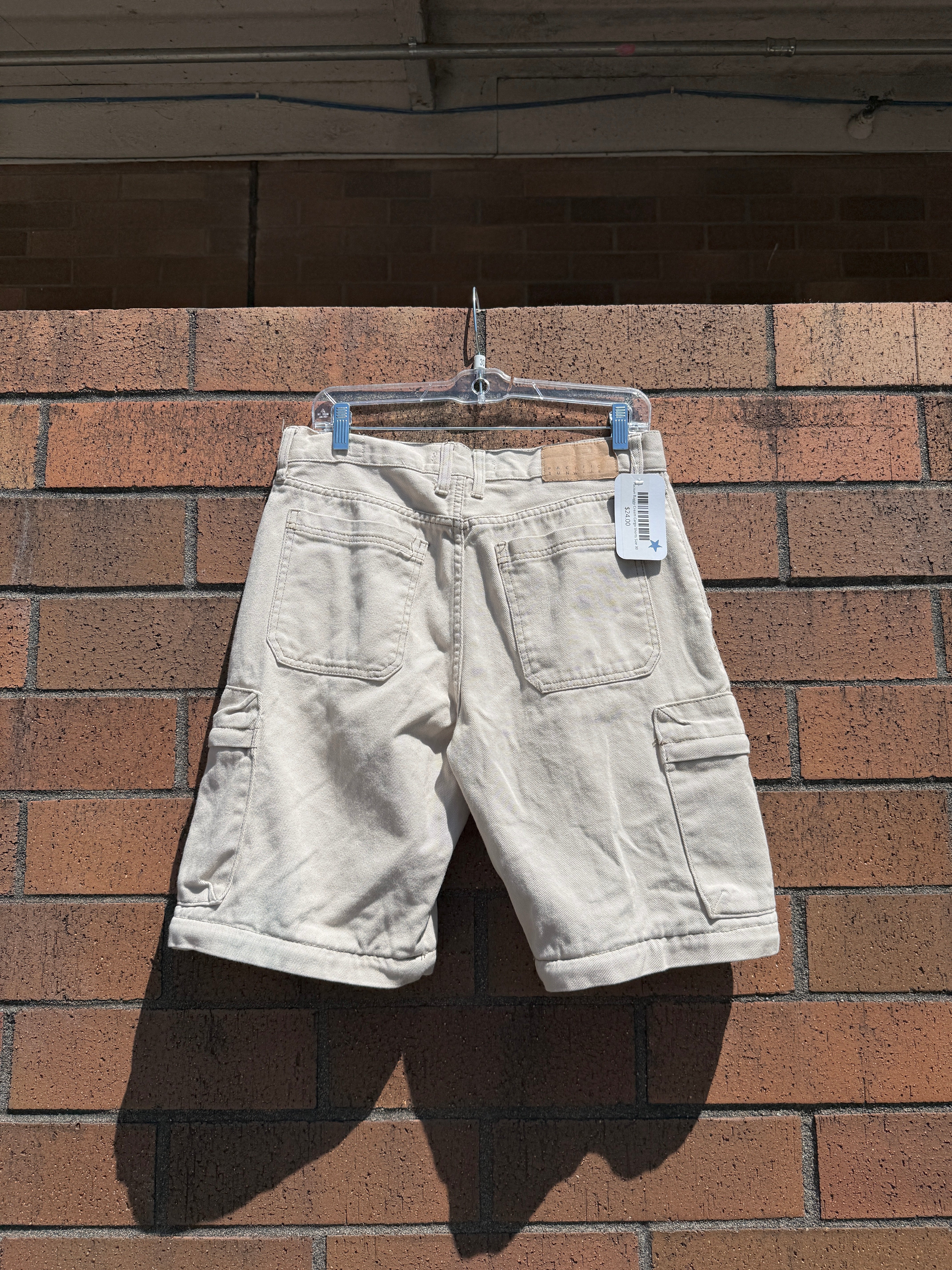 Pacsun Baggy Cream Cargo Shorts Size 30