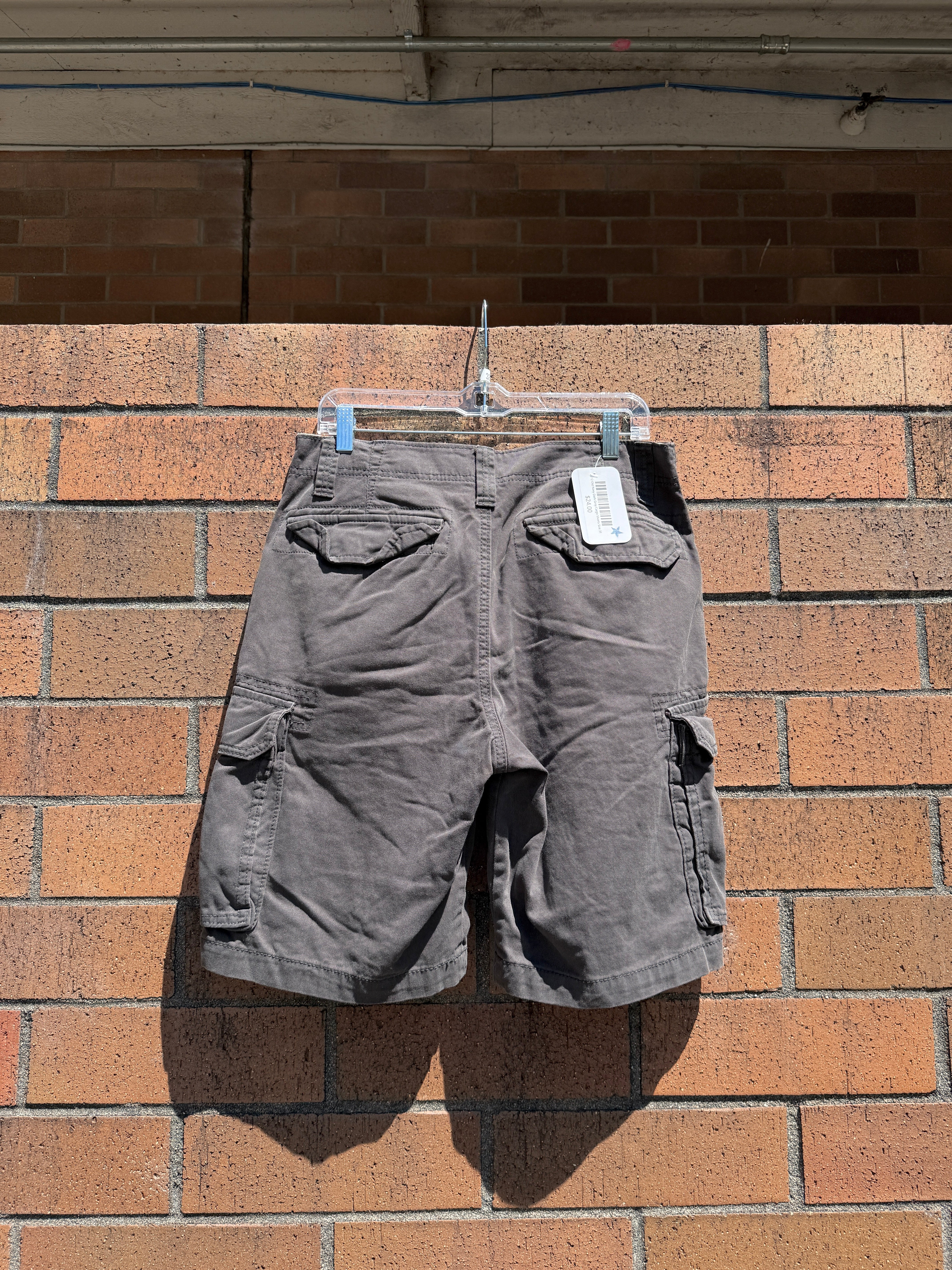 2012 Old Navy Dark Grey Cargo Shorts Size 31