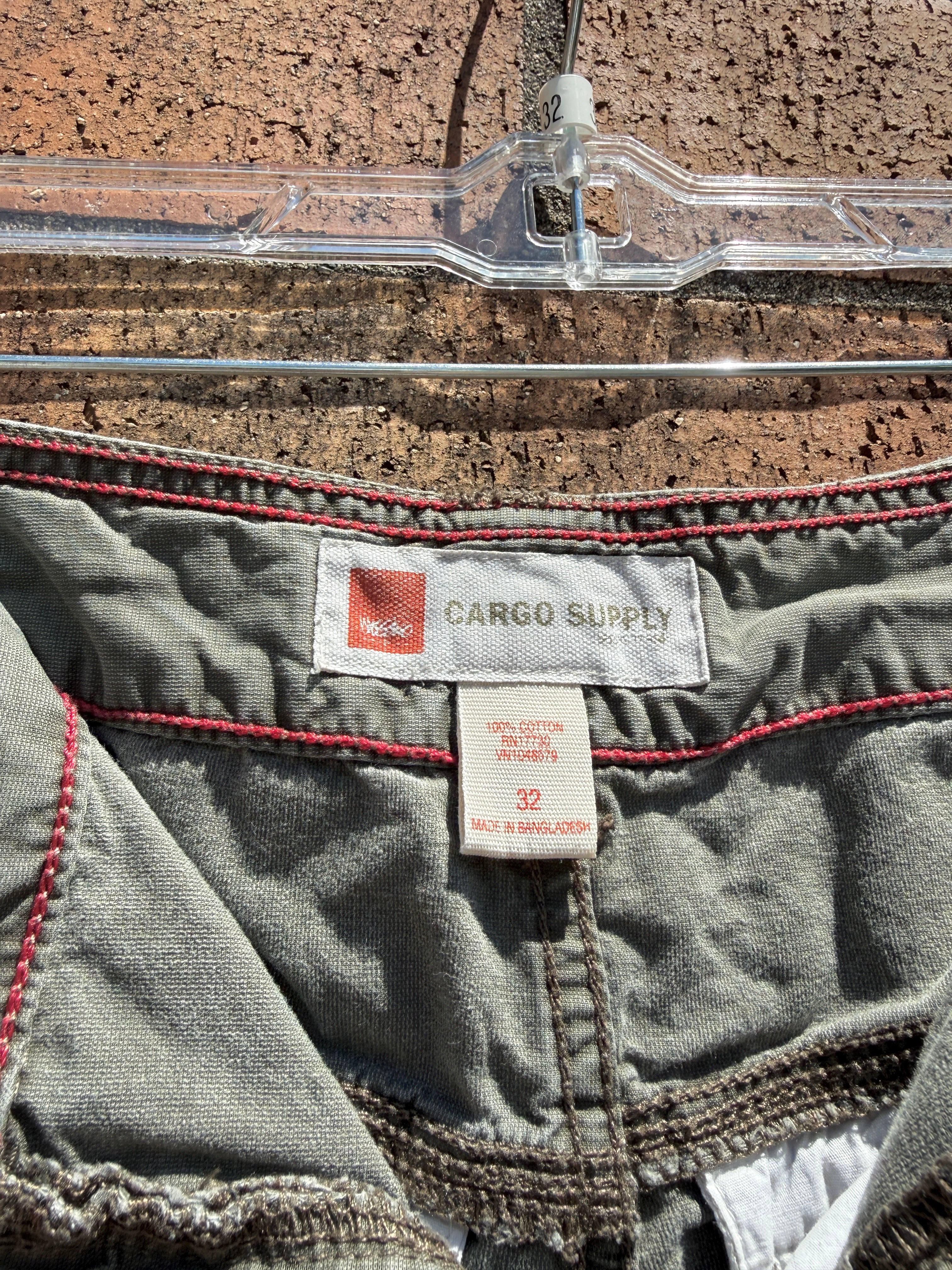 Y2K Mossimo Supply Olive Cargo Shorts Size 32