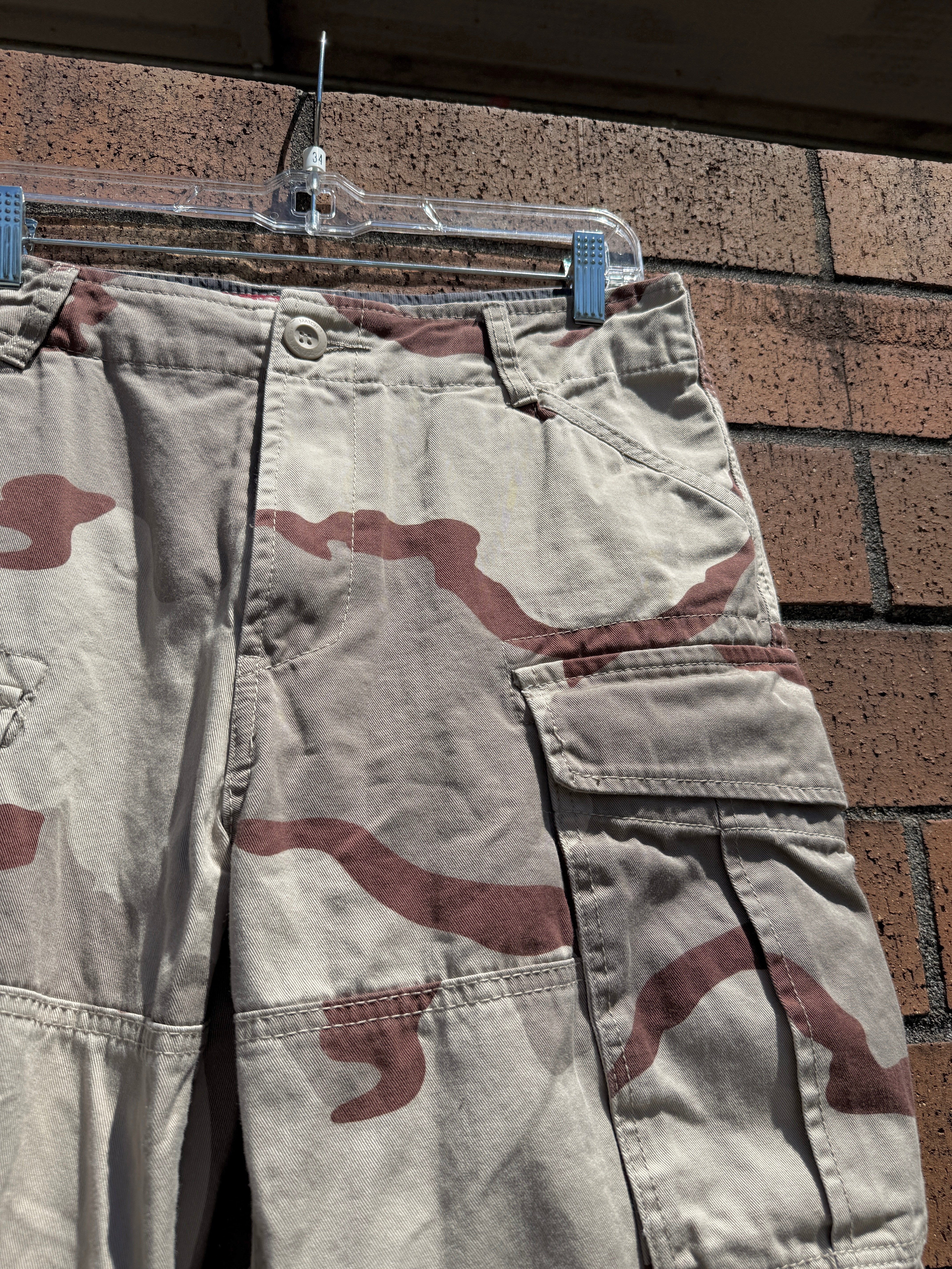 Y2K Matchstick Japan Desert Camo Cargo Shorts Size 34